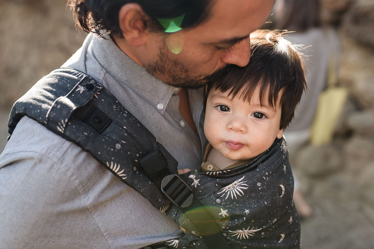 Boba X Portabebés ajustable para recién nacidos a niños pequeños, portabebé frontal convertible 2 en 1 y mochila de 7 a 45 libras, portabebés ergonómico con correas cruzables (Cosmos)