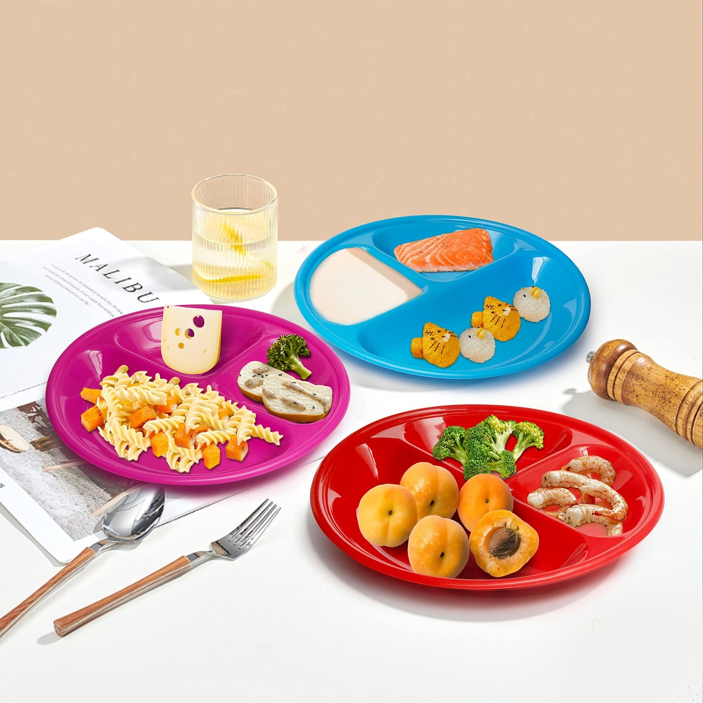 Klickpick Home - Juego de 12 platos divididos con 3 compartimentos para niños, bandejas de plástico para comer con 6 colores brillantes, 2 de cada color, aptos para lavaplatos y microondas, sin BPA