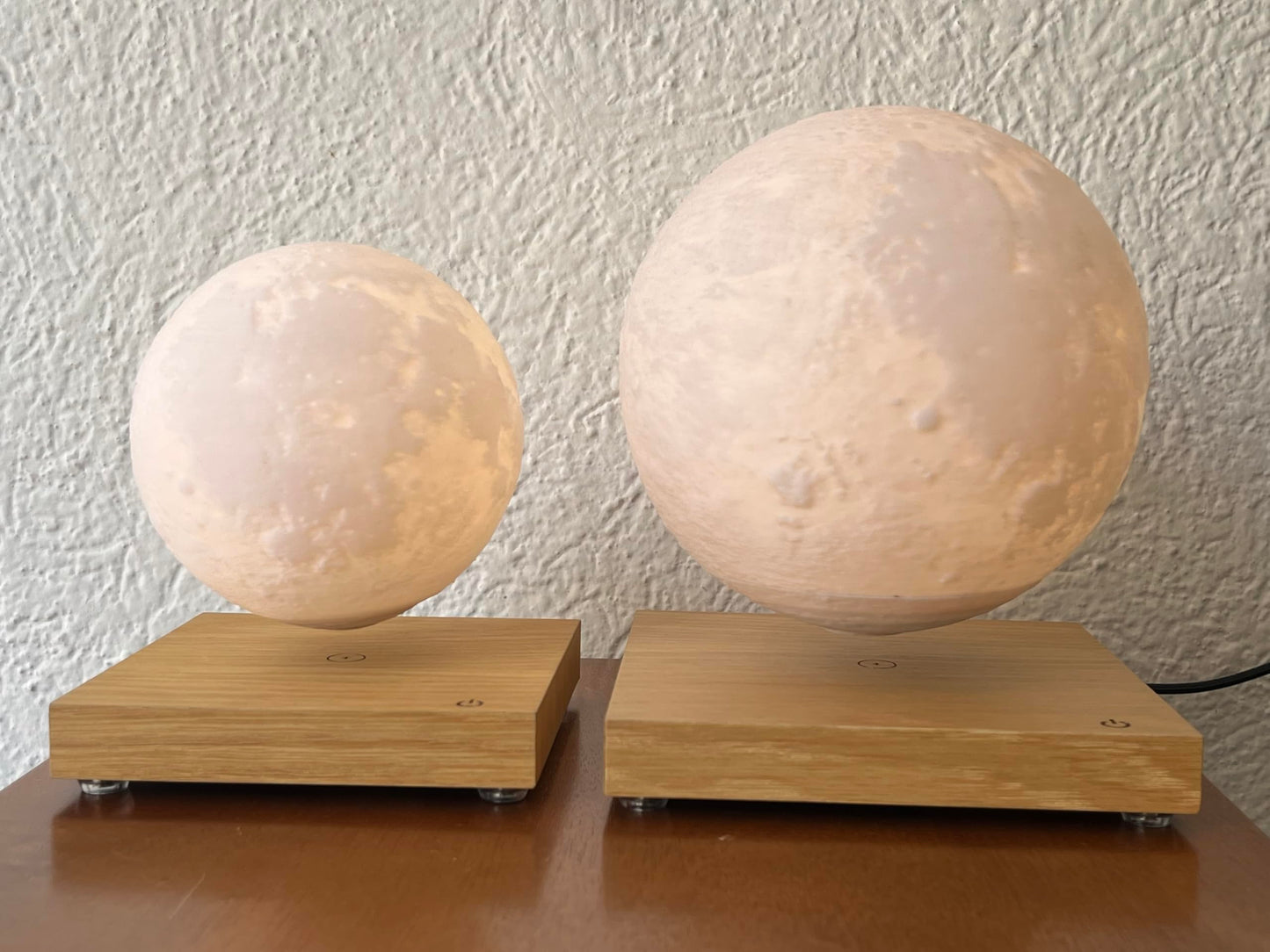 CRINN LUNA GRANDE. Lámpara de levitación magnética.