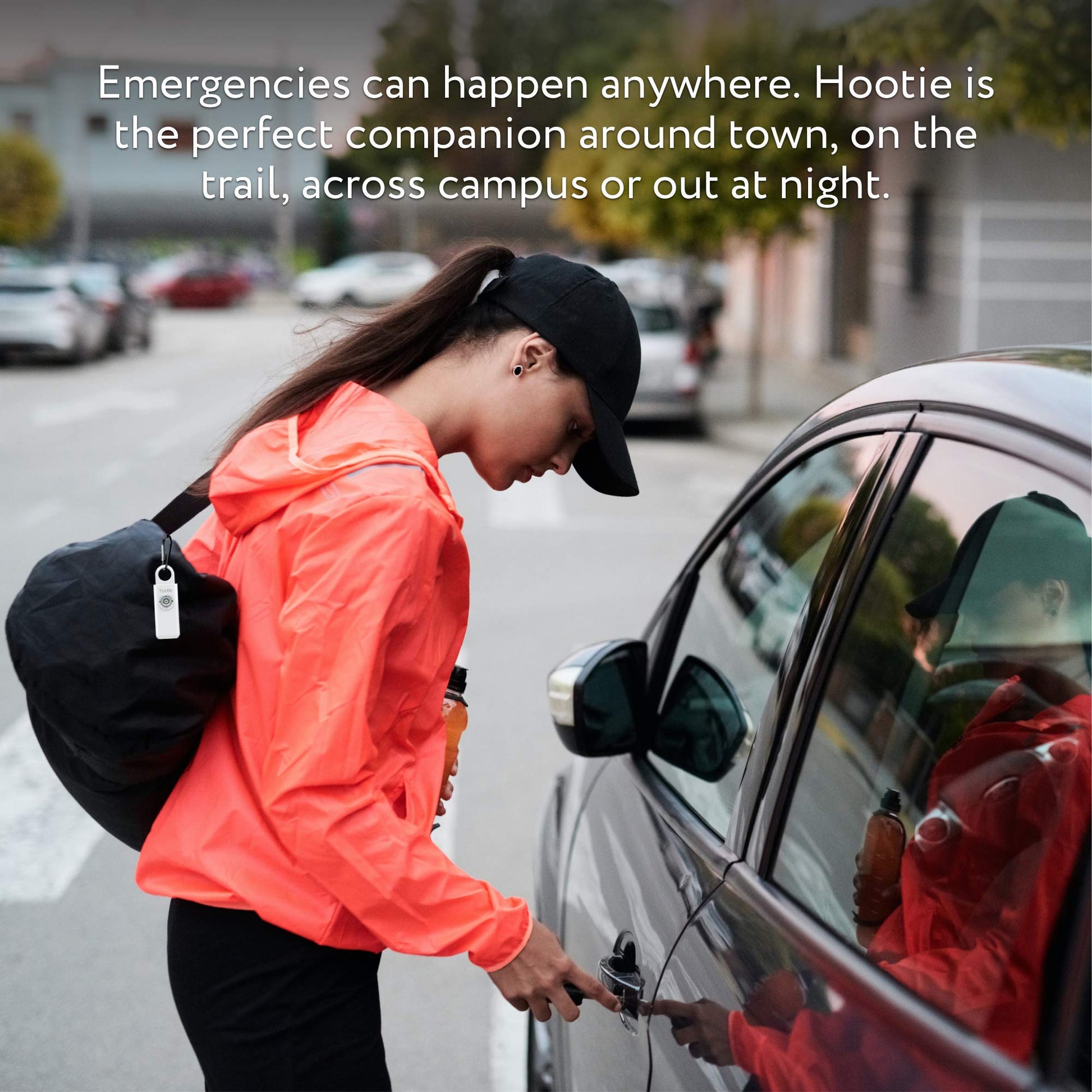 Hootie - Alarma de seguridad personal de 130 dB, llavero alarma, con luz estroboscópica, blanco