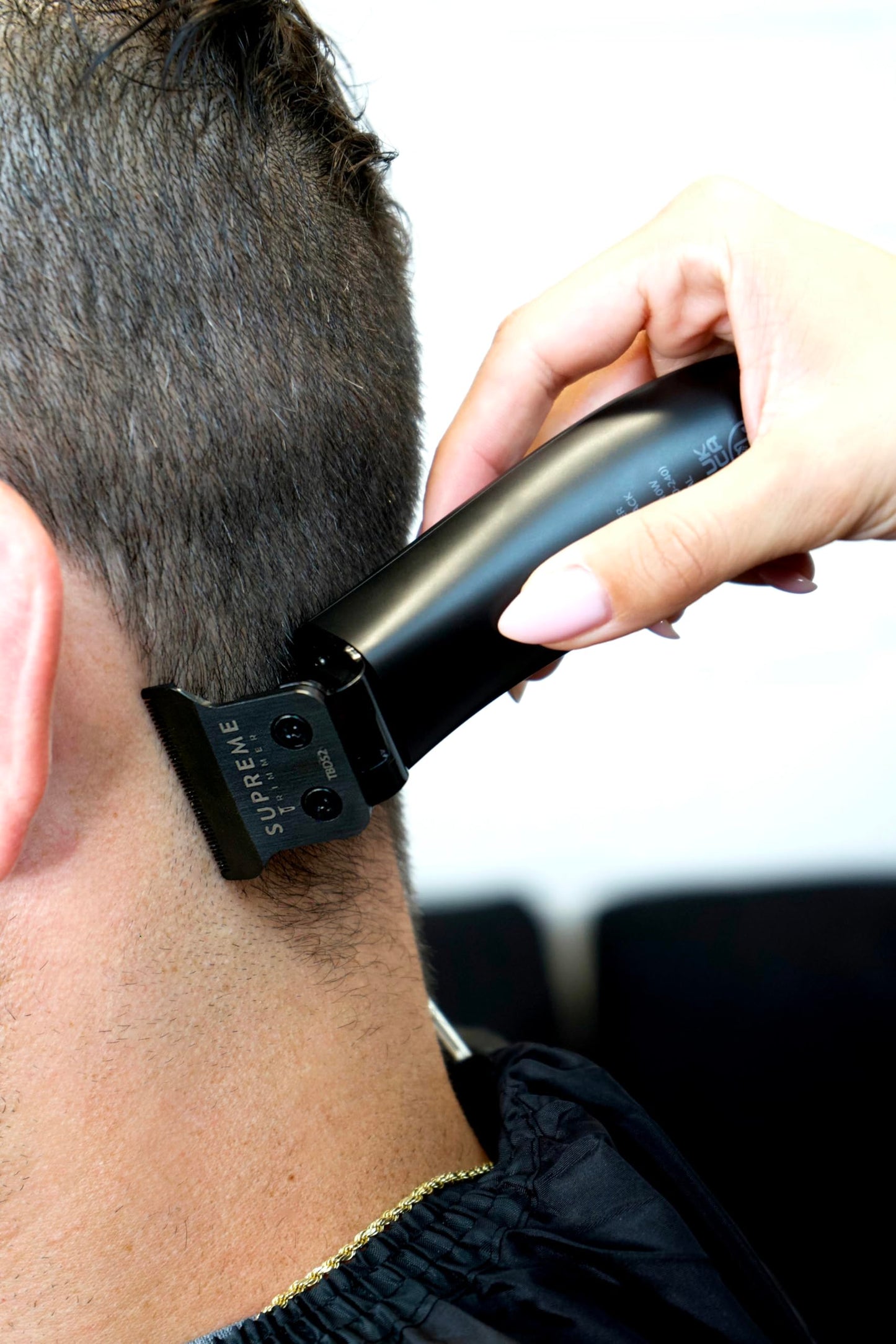 Supreme Trimmer- Recortadora T Shaper DLC para hombres (tiempo de funcionamiento de 120 minutos) Recortadora de barbero profesional de bajo ruido para personas sensibles
