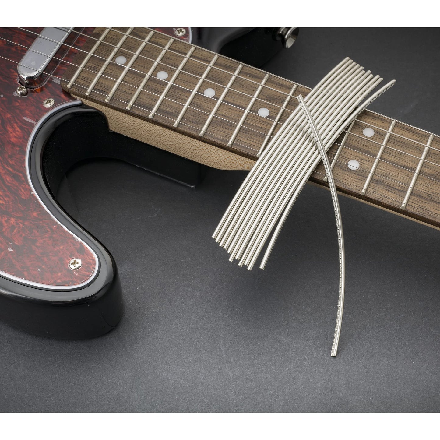 Musiclily Sintoms Premium Fret Wire Fretwire Set para Moderno Fender Strat Tele G Style PRS Guitar, 2.41 mm Medium Size Nickel Silver Extra Hard