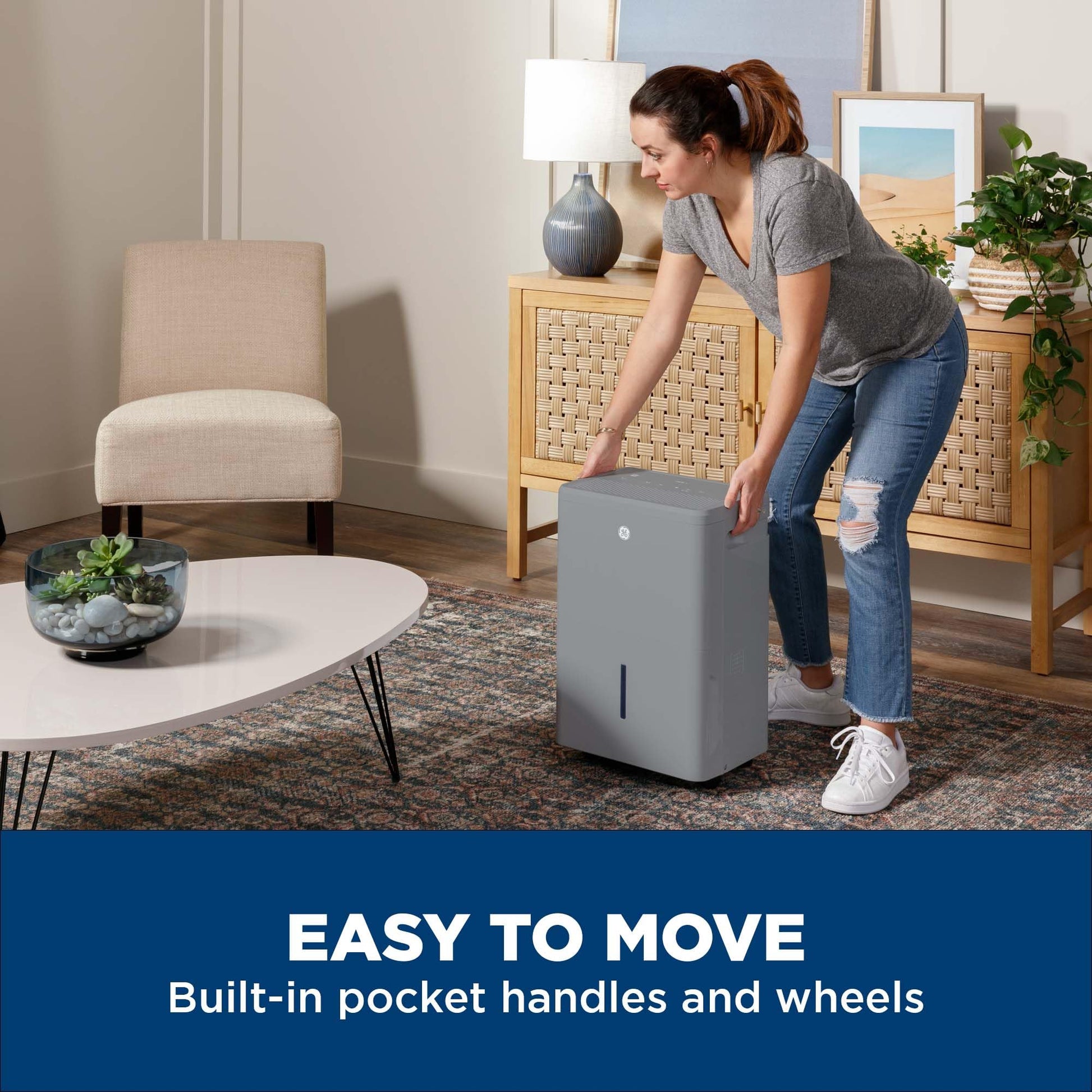 GE Smart Energy Star Deshumidificador portátil con WiFi para sótano, recámara, baño, cochera, habitaciones grandes de hasta 4500 pies cuadrados, 50 pintas con cubeta extraíble y conexión de drenaje
