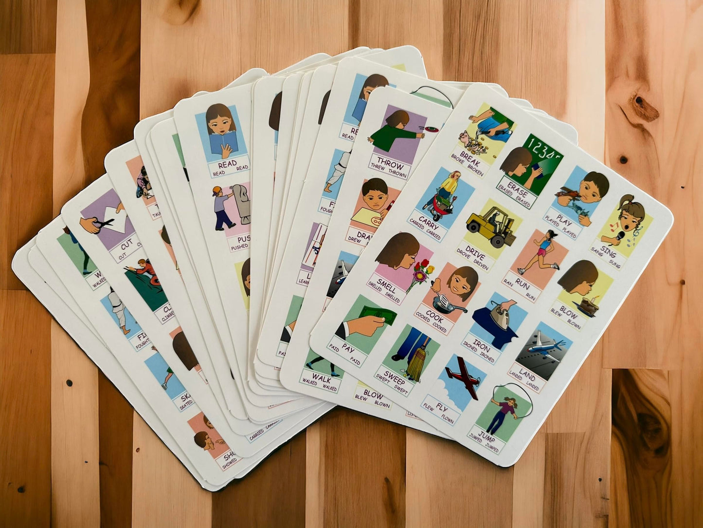 Juego Lotería Didáctica Teach Play Azul con Verbos en Inglés para Niños y Adolescentes