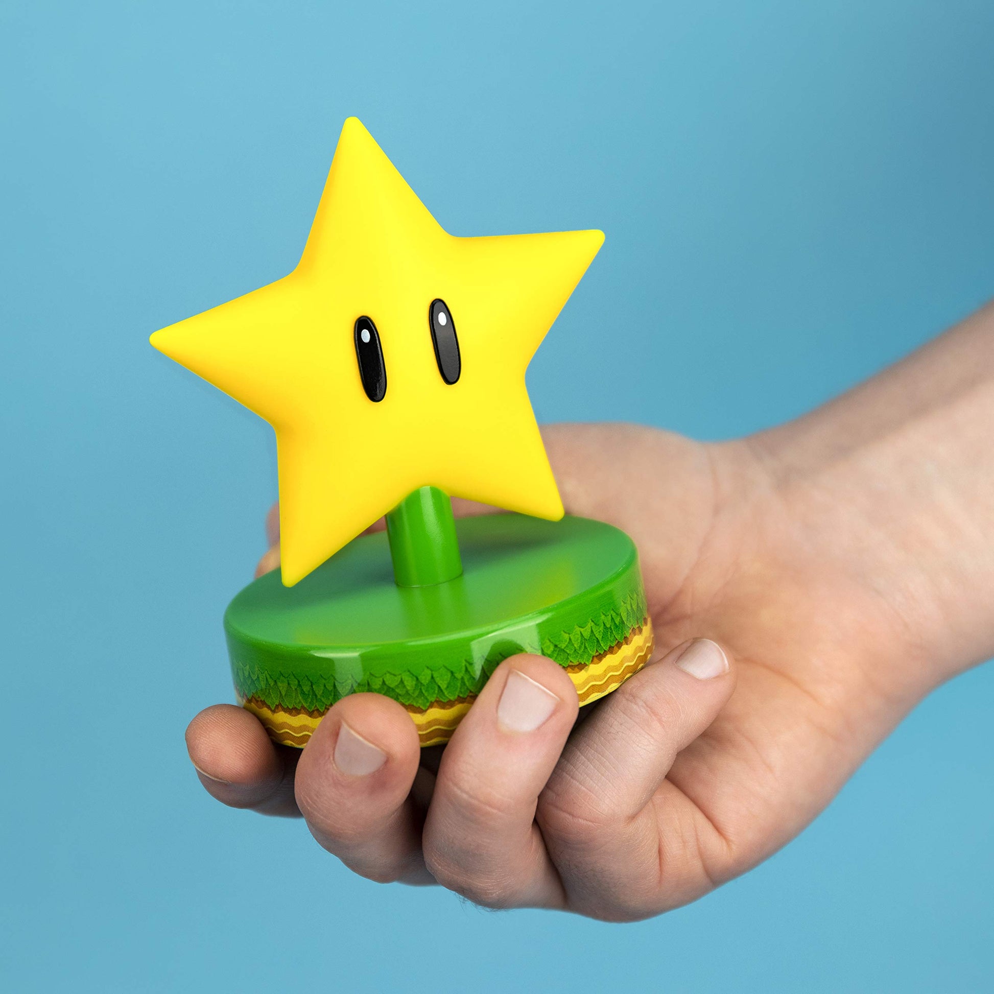Luz Nocturna Paladone Mario Super Star amarillo Icono 3D para Colección Oficial de Nintendo