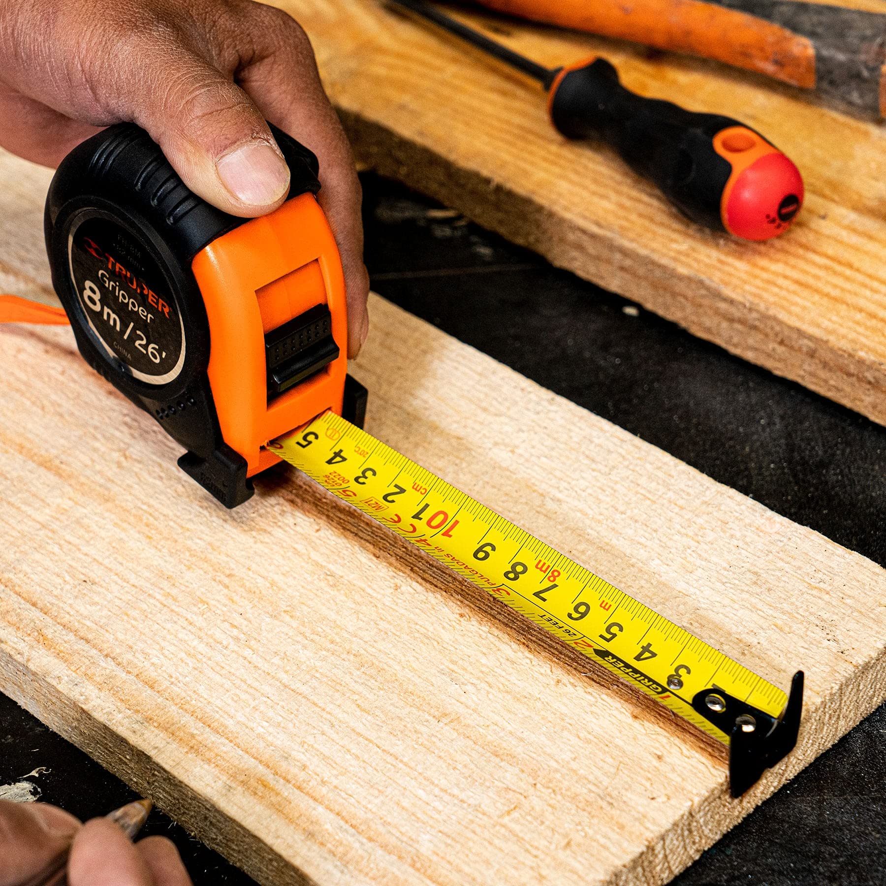 Flexómetro Truper Naranja contra Impacto 8 m Cinta 25 mm