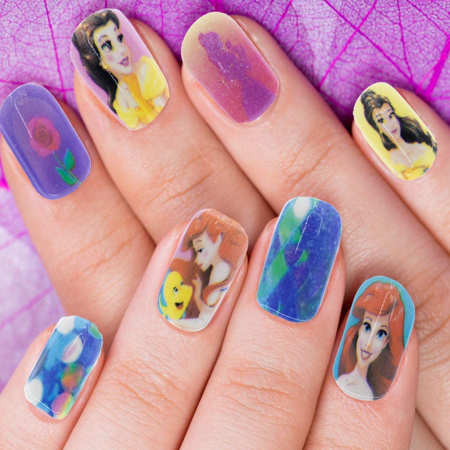 Disney Princess - Juego de 48 uñas postizas artificiales para niñas, niños con prepegamento, kit de punta acrílica de cubierta completa, a partir de 6 años, para fiestas, fiestas de pijamas y cambios