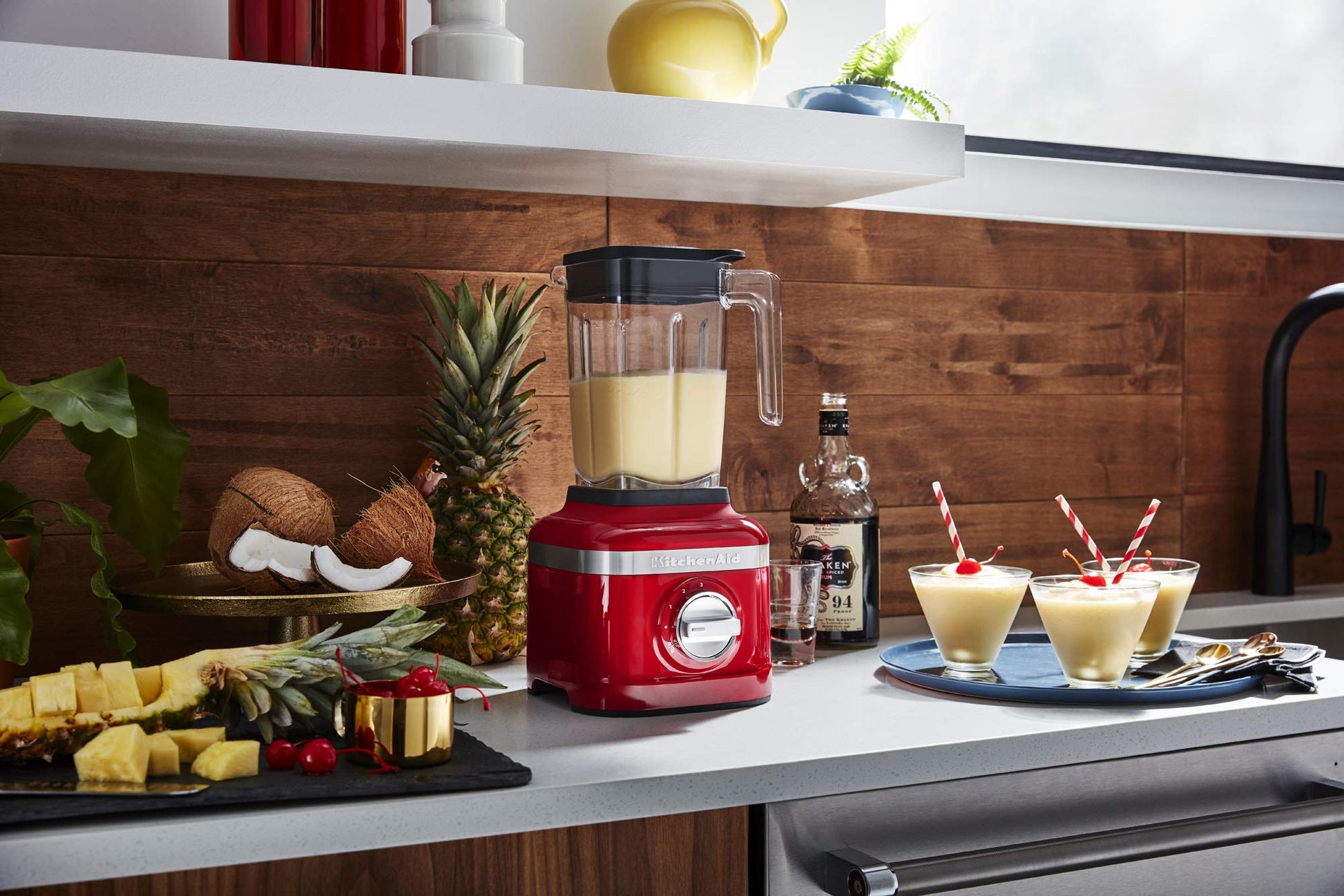 KitchenAid KSB1325PA K150 Licuadora trituradora de hielo de 3 velocidades, 40 onzas, color rojo pasión