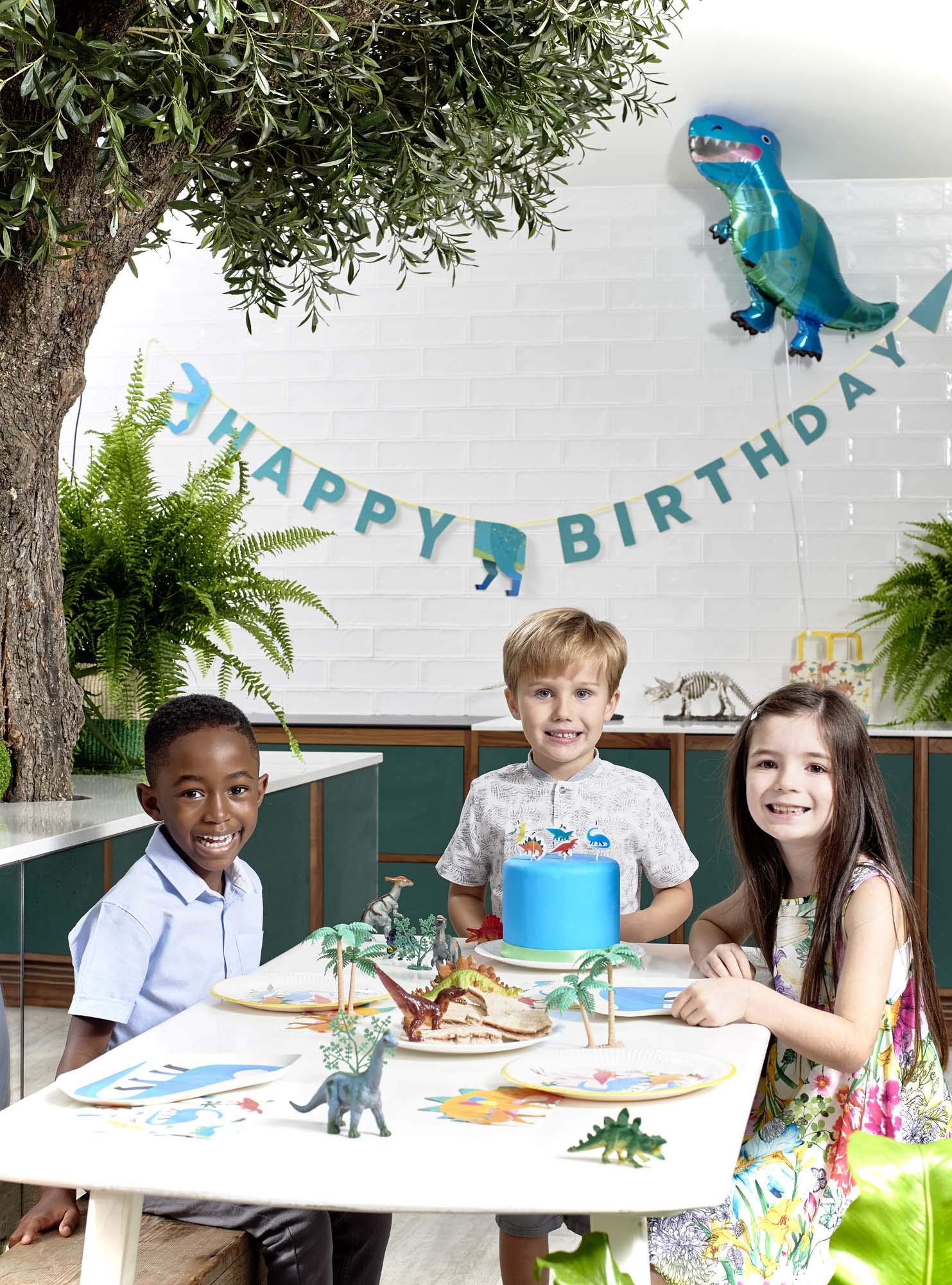 Plato de Papel Talking Tables Mixtos Dinosaurio 23 cm 8 Unidades