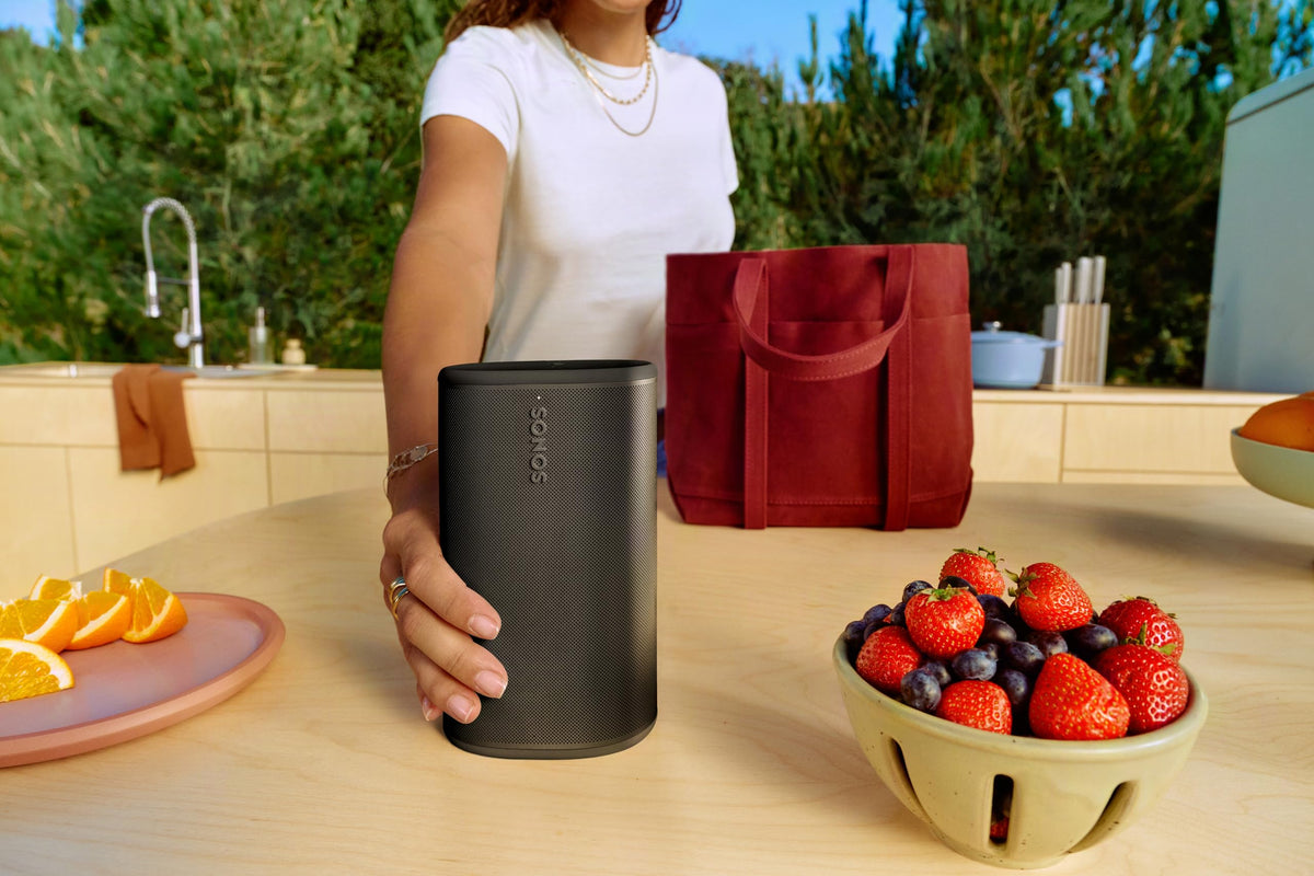 Bocina Portátil Sonos Negro Sonido Estéreo Bluetooth WiFi 24 Horas Compatible con Alexa