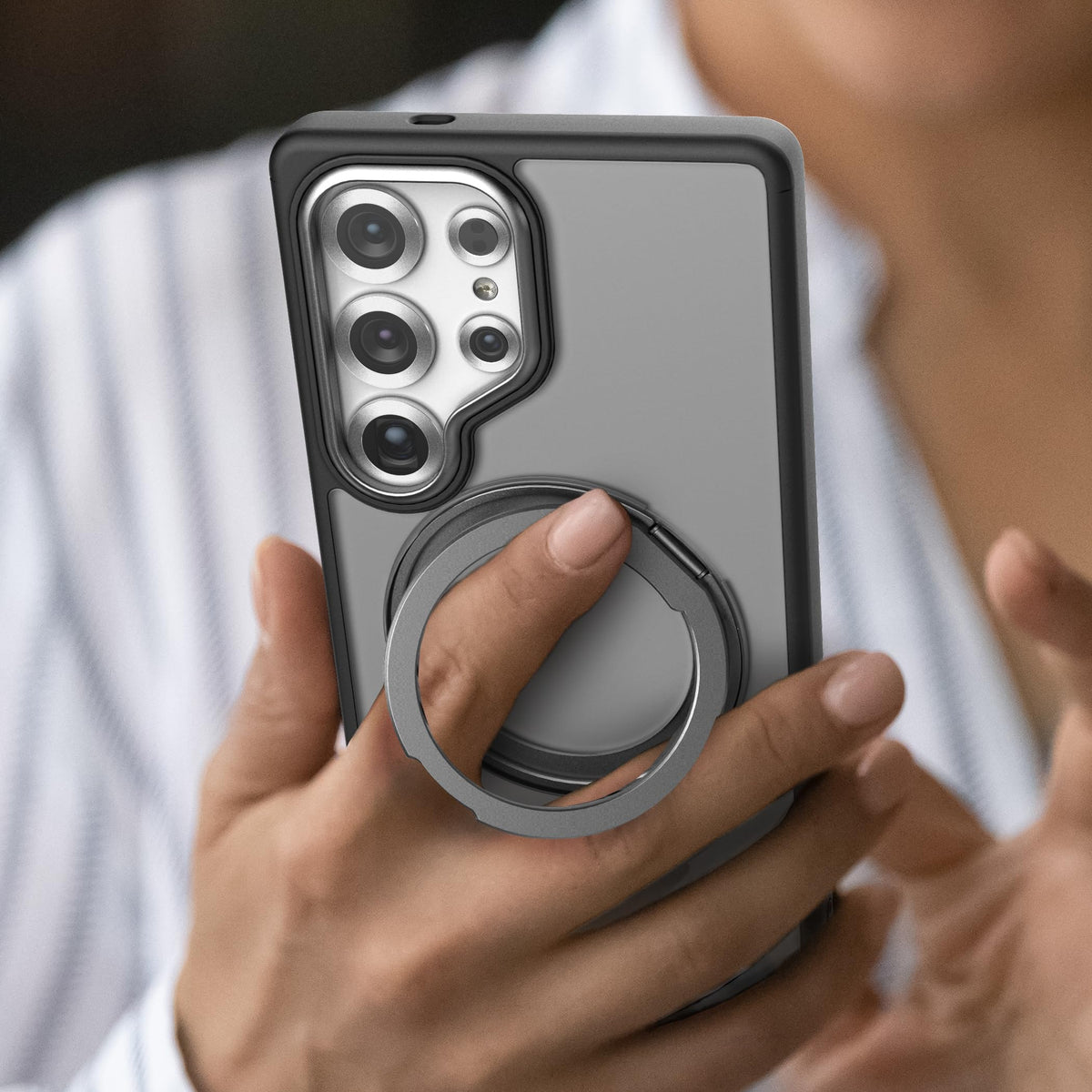 Funda Kickstand ENCASED Negra con Anillo Giratorio Magnético 360° para Samsung Galaxy S25 Ultra Compatible con MagSafe