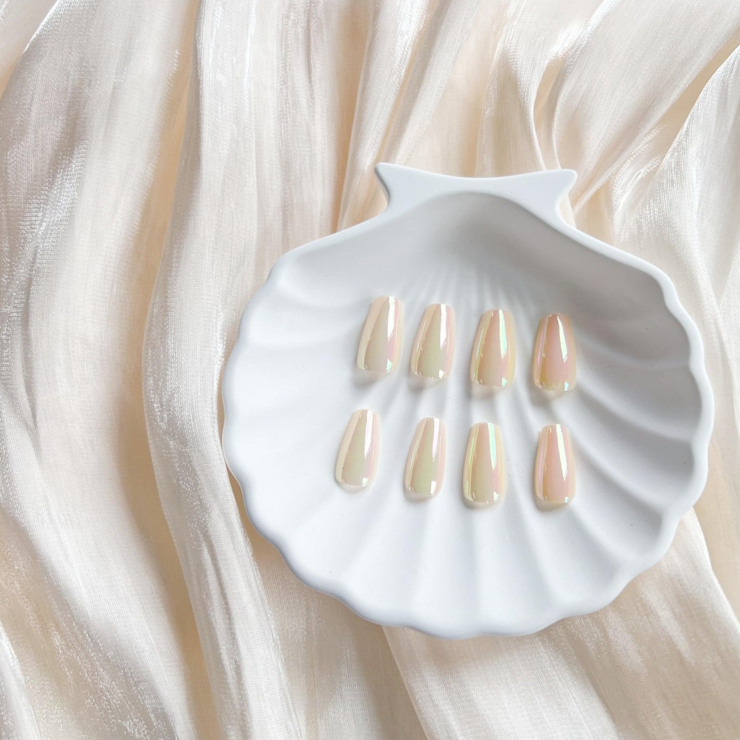 Sxvme Uñas Postizas Cuadradas Medianas Con Acabado Cromado Champán, Uñas Acrílicas Postizas Metálicas, Uñas Postizas De Metal Cromado Con Efecto Espejo, Uñas Postizas Ataúd Mediano Color Champán 0,04