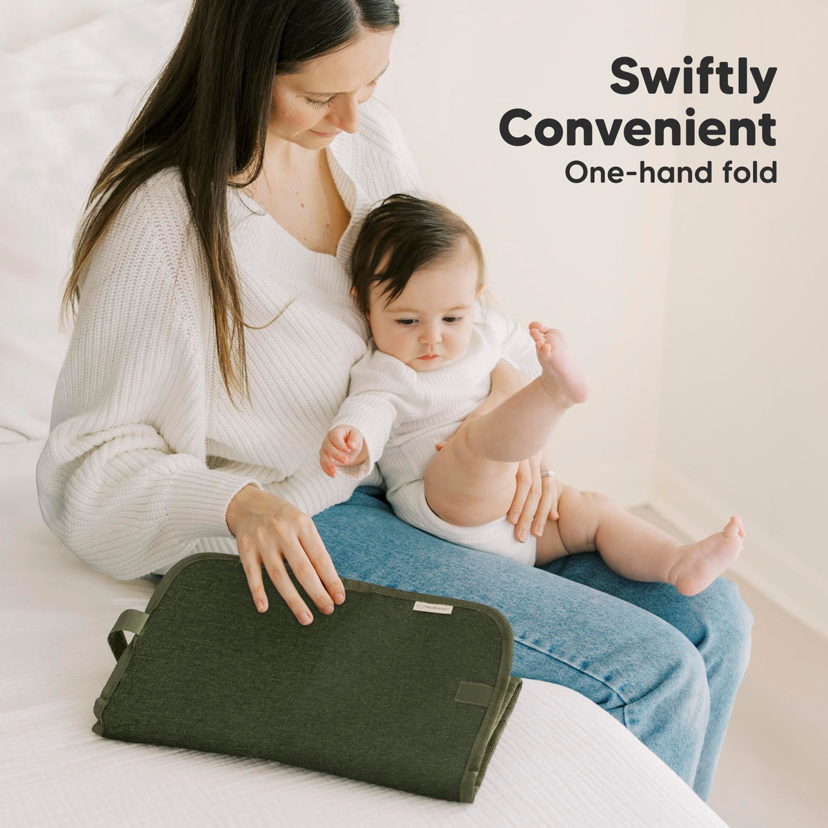 Cambiador Portátil de Pañales – Cambiador Plegable Impermeable para Bebé – Cambiador de Pañales de Viaje – Cambiador Ligero para Bebé – Lavable a Máquina (oliva Oscuro)
