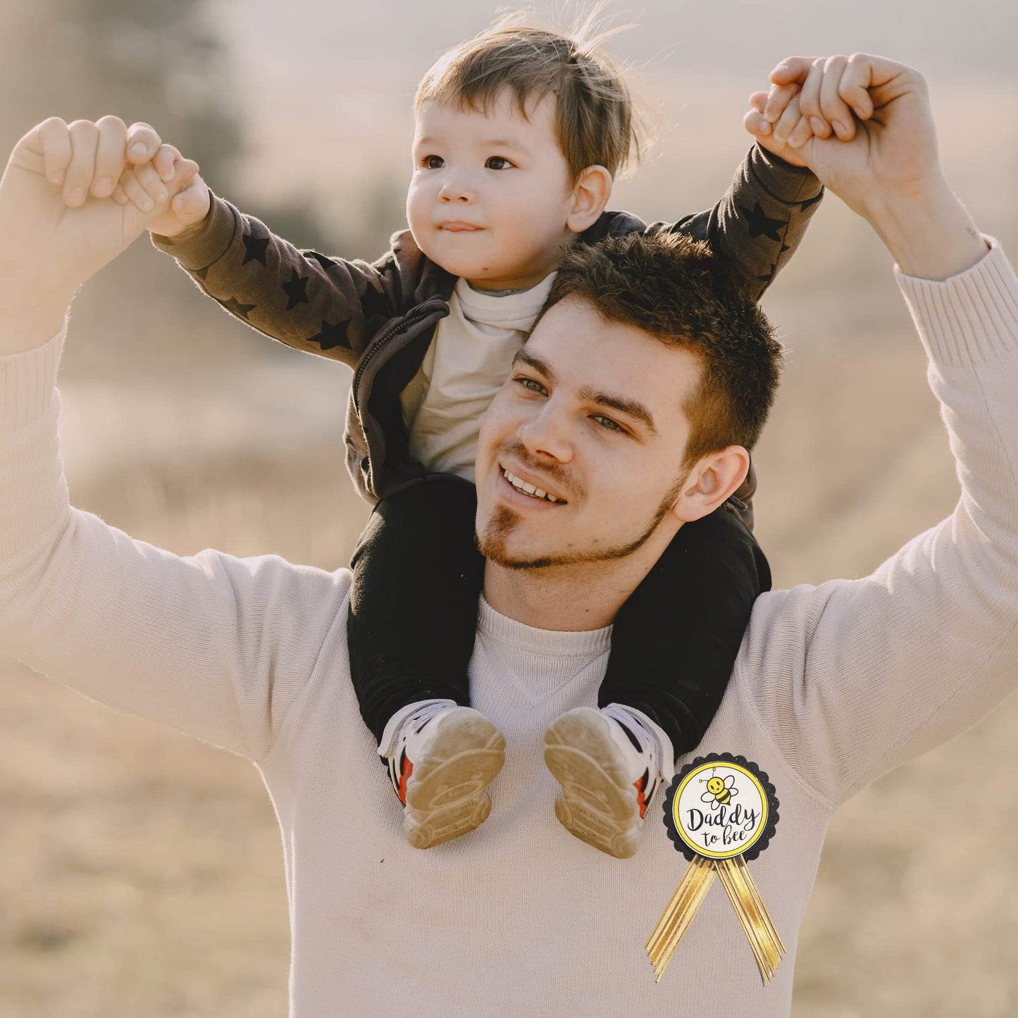 Pin de Daddy to Bee Baby Shower amarillo y negro para papá para llevar en Baby Shower, Baby Sprinkle