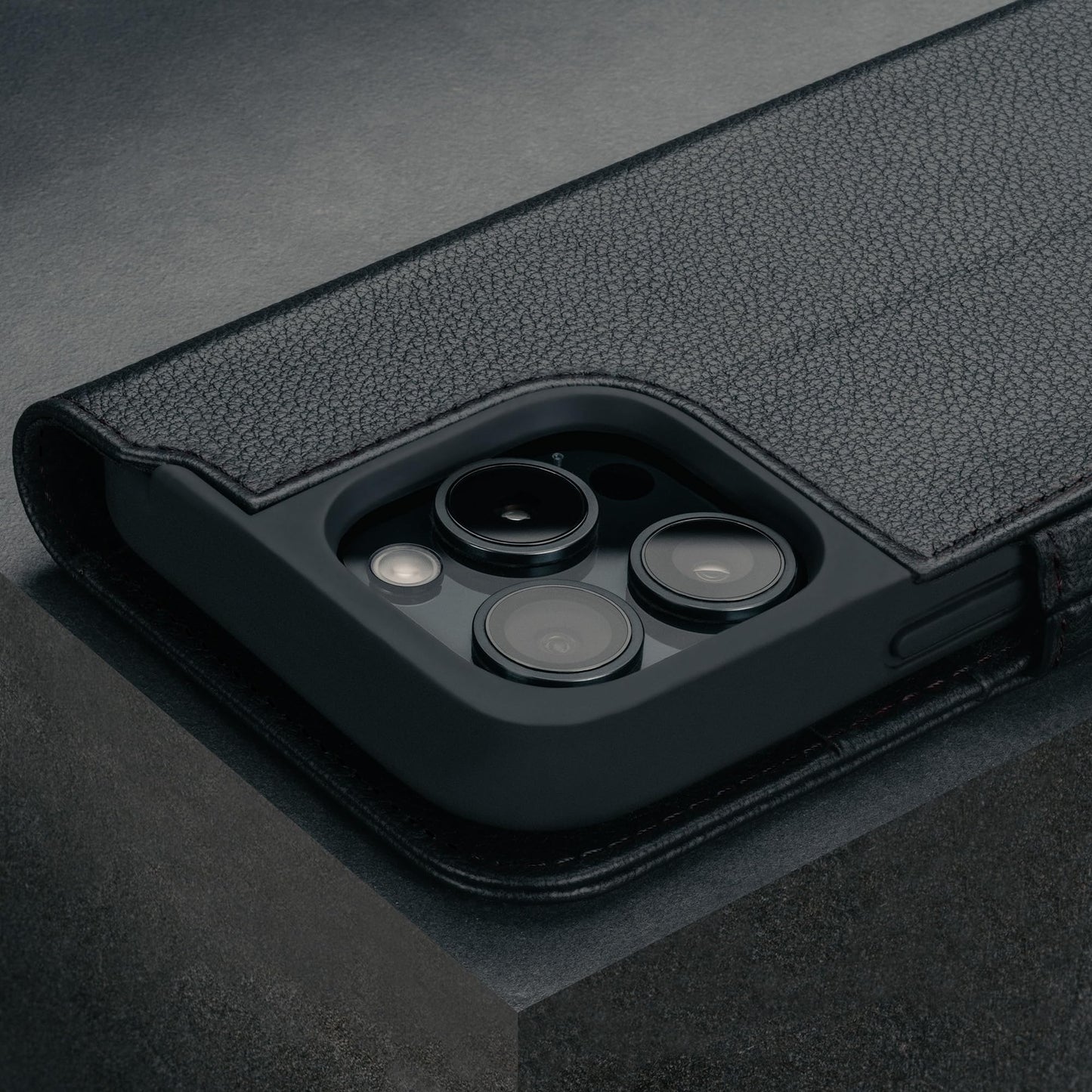 TORRO Funda Compatible con iPhone 16 Pro MAX - Funda Tipo Cartera de Cuero Premium con Soporte y Ranuras para Tarjetas - Negro