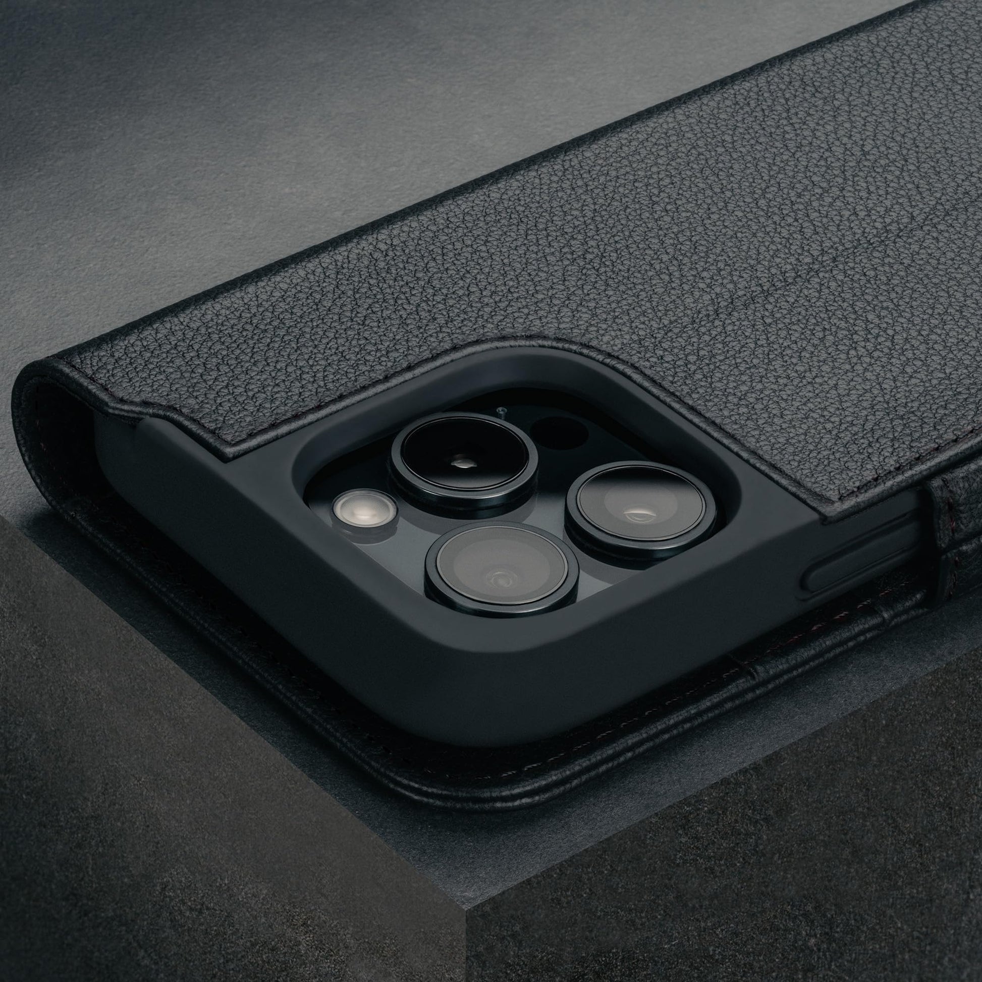 TORRO Funda Compatible con iPhone 16 Pro MAX - Funda Tipo Cartera de Cuero Premium con Soporte y Ranuras para Tarjetas - Negro