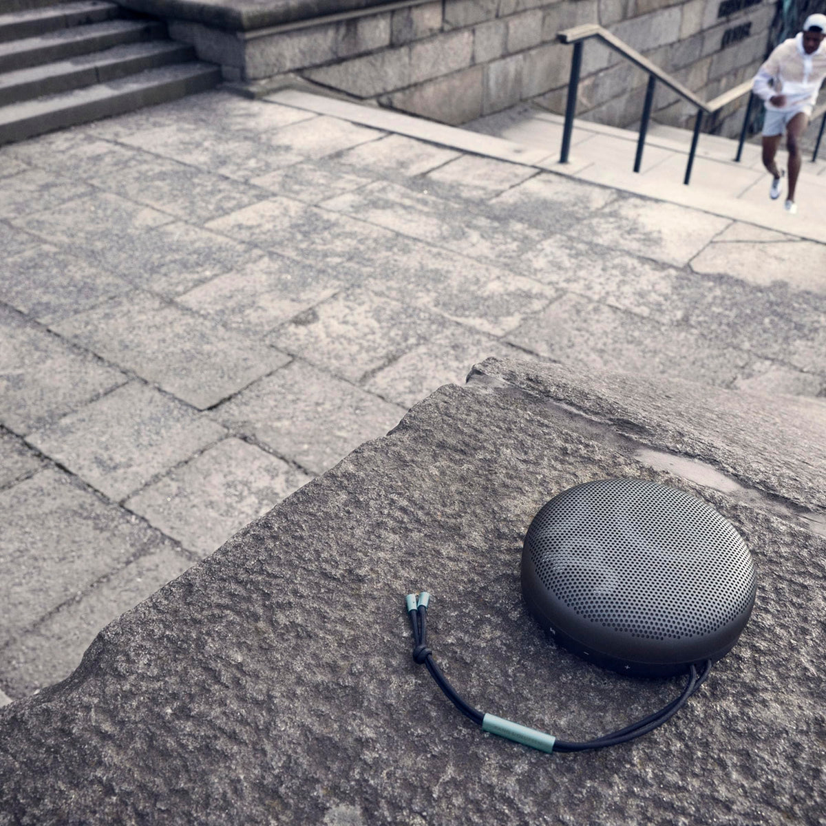 Altavoz Bluetooth Portátil Bang & Olufsen Beosound A1 2ª Generación Impermeable con Micrófono para Deporte