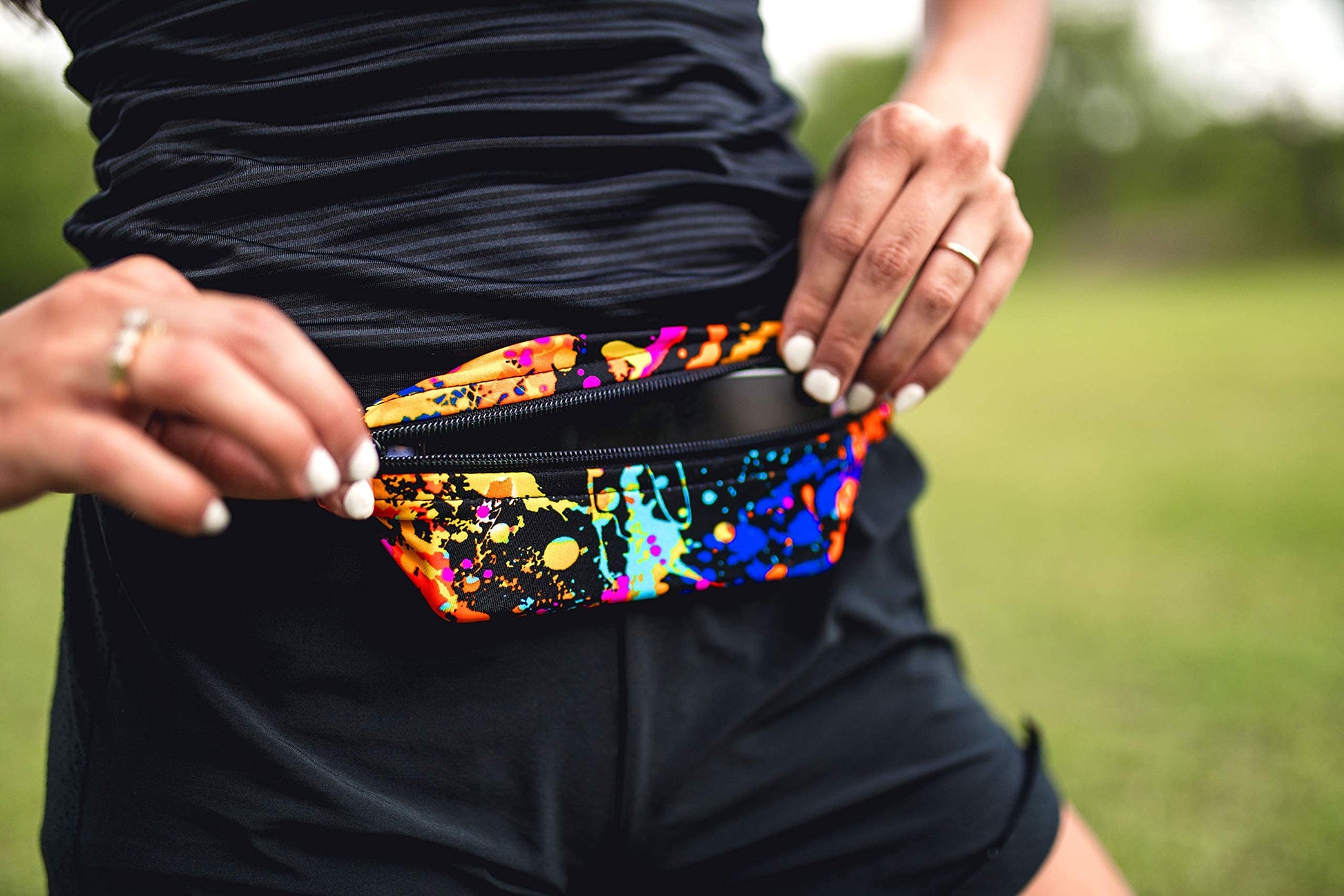 Cinturón de Bolsillo SPIbelt Negro Expandible y Ajustable para Correr para Mujer y Hombre