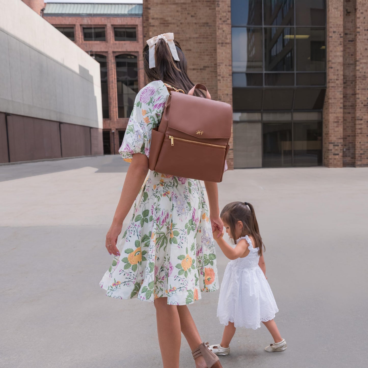 Freshly Picked Mochila Convertible Mini Pañalera Clásica, Talla Única Coñac