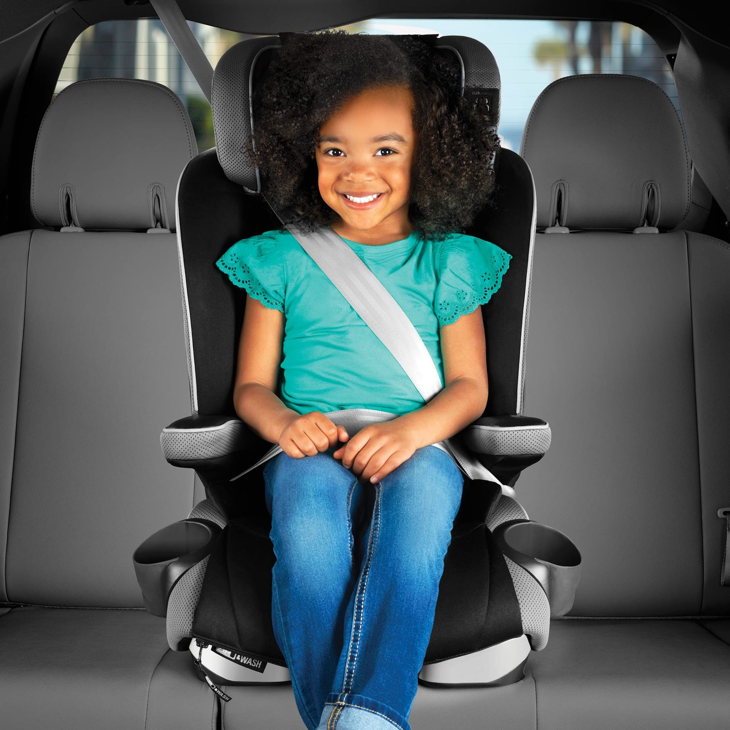 Chicco MyFit® Arnés con cierre + asiento de coche elevador, arnés de 5 puntos y asiento elevador de respaldo alto, tela con cierre y lavado, para niños de 25 a 100 libras. | Nightfall/Black