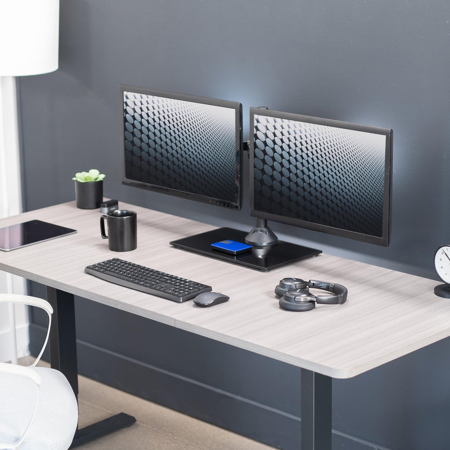 Soporte de Monitor Doble VIVO Negro Independiente con Base de Vidrio Elegante y Brazos Ajustables