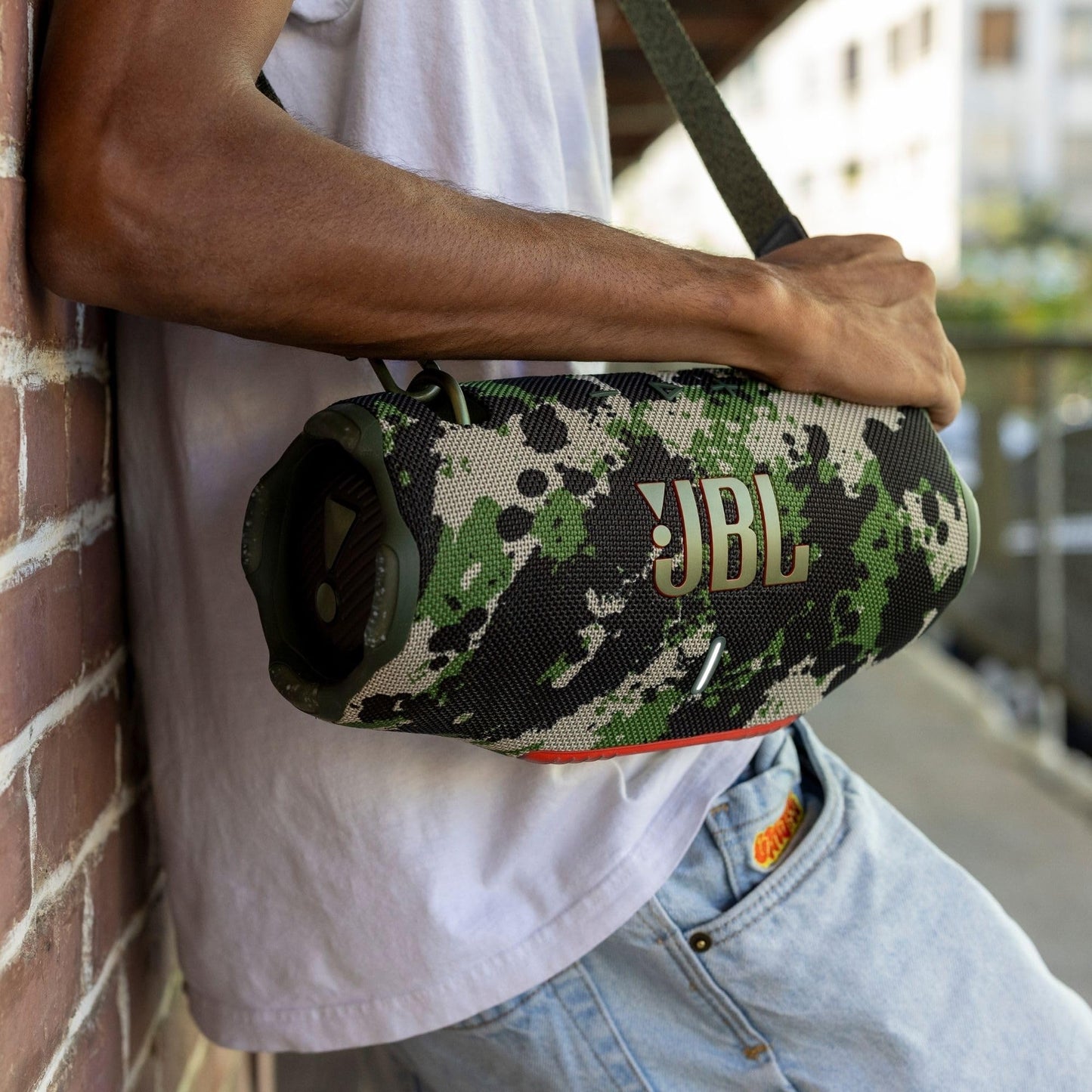 JBL Xtreme 4 Bocina Portátil Bluetooth, Reproducción 24 Horas, Resistente al Agua IP67 - Negro Camuflaje