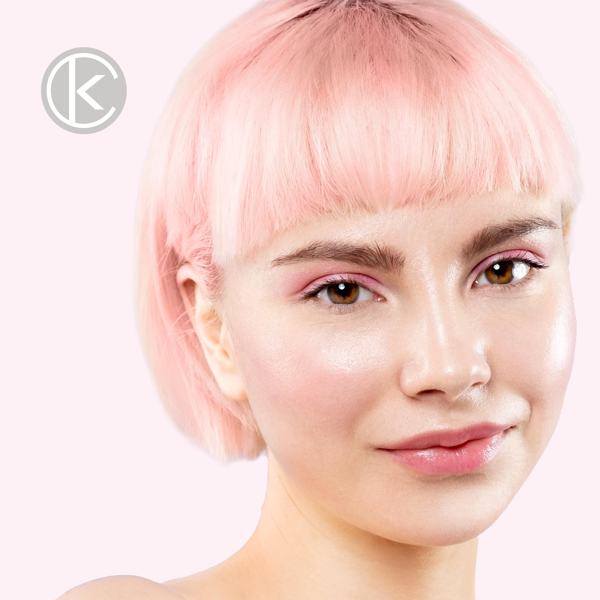 Acondicionador KERACOLOR rosa claro Plus 12 Onzas