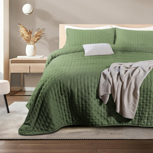 Dreamlab Colcha Ligera con 1 Funda de Almohada, Capitonado, Ultra Suave.Hipoalergénico. Edrecolcha para Cama. Edredón para Verano y Todas Las Estaciones. (Individual 175x240 cm,Trébol,Verde Seco)
