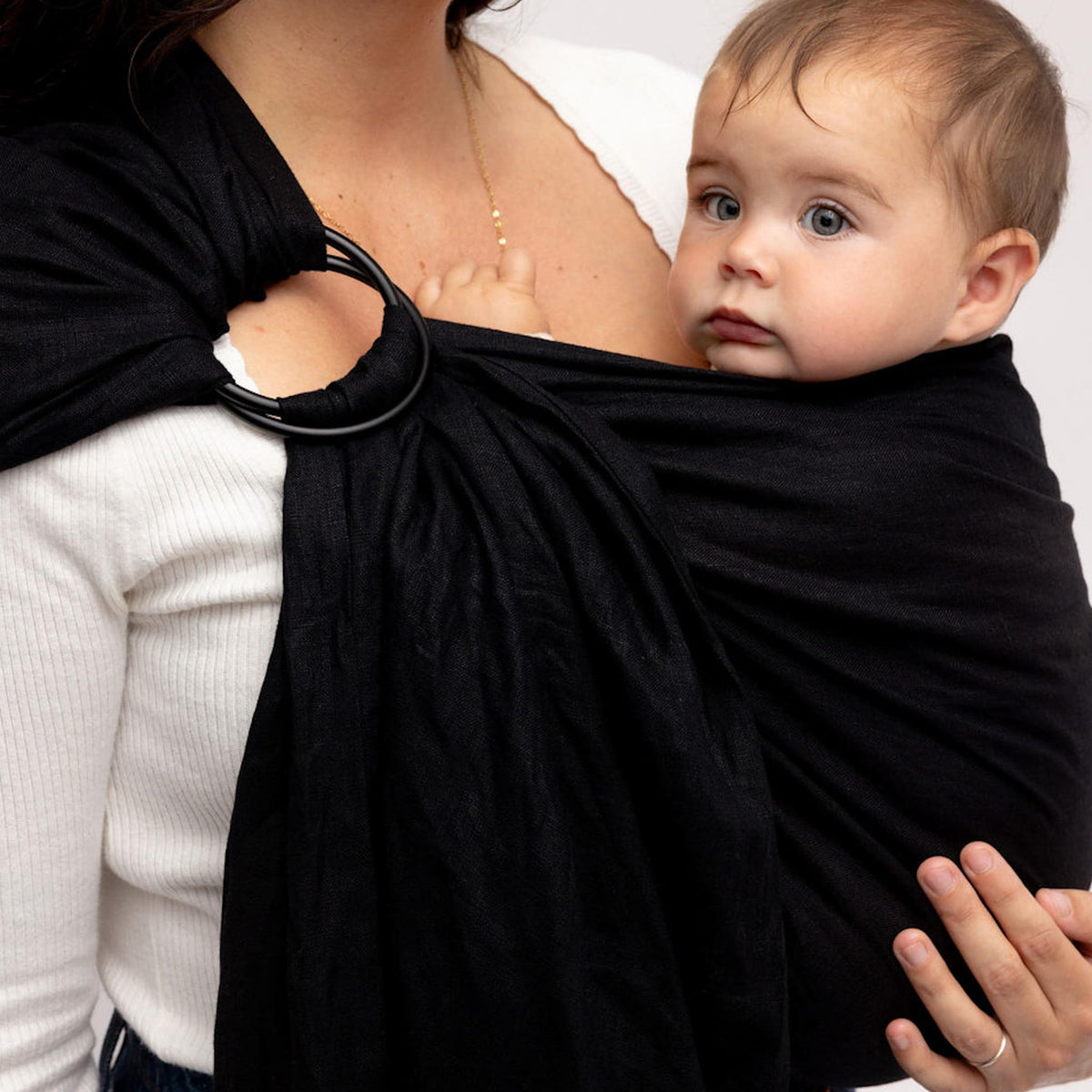 WildBird - Portabebés de anillo para recién nacidos hasta 35 libras, 100% lino natural, ajustable, negro