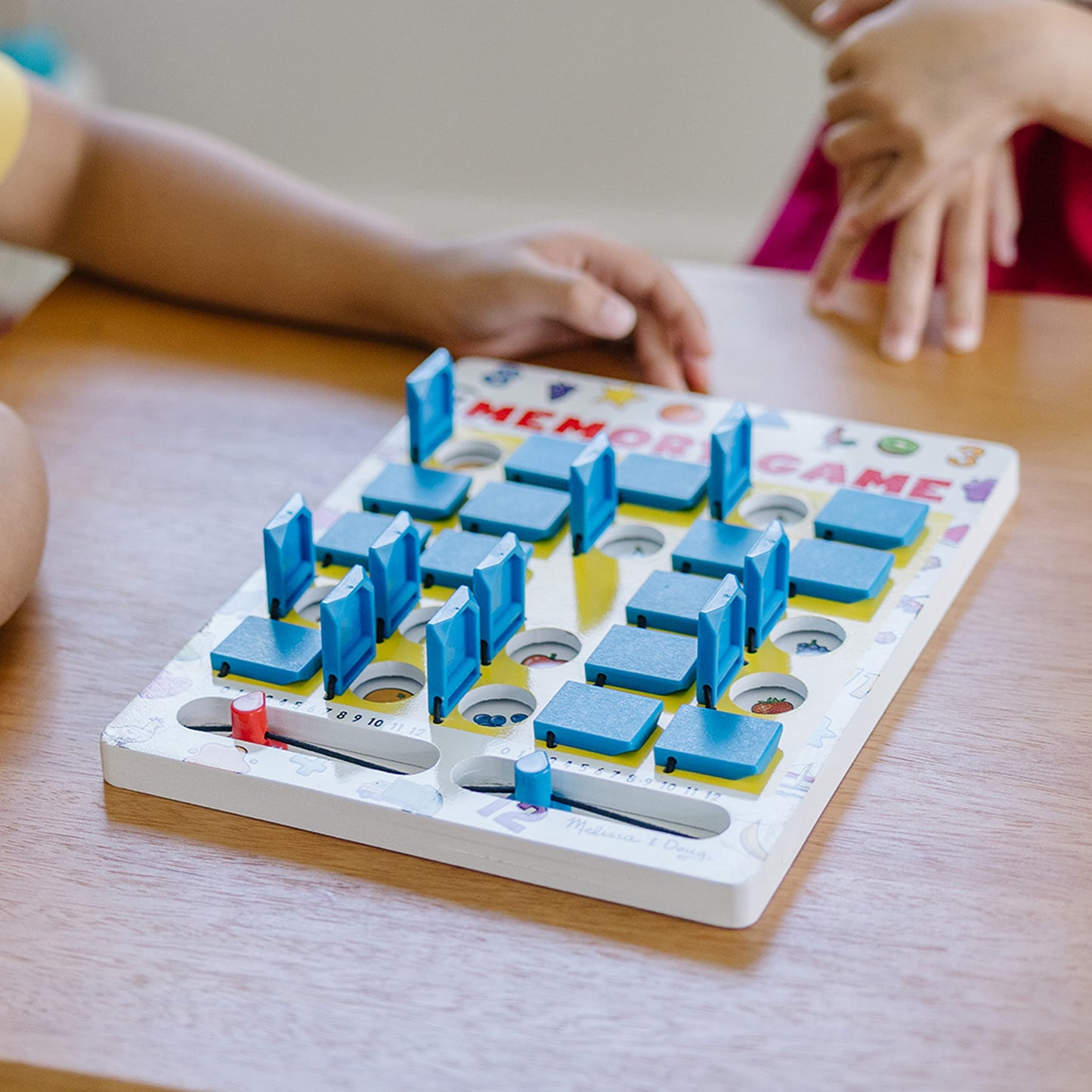 Juego de Memoria Melissa & Doug Voltea-y-Gana Juegos Para Viajes de Mesa 7 Tarjetas de Doble Cara