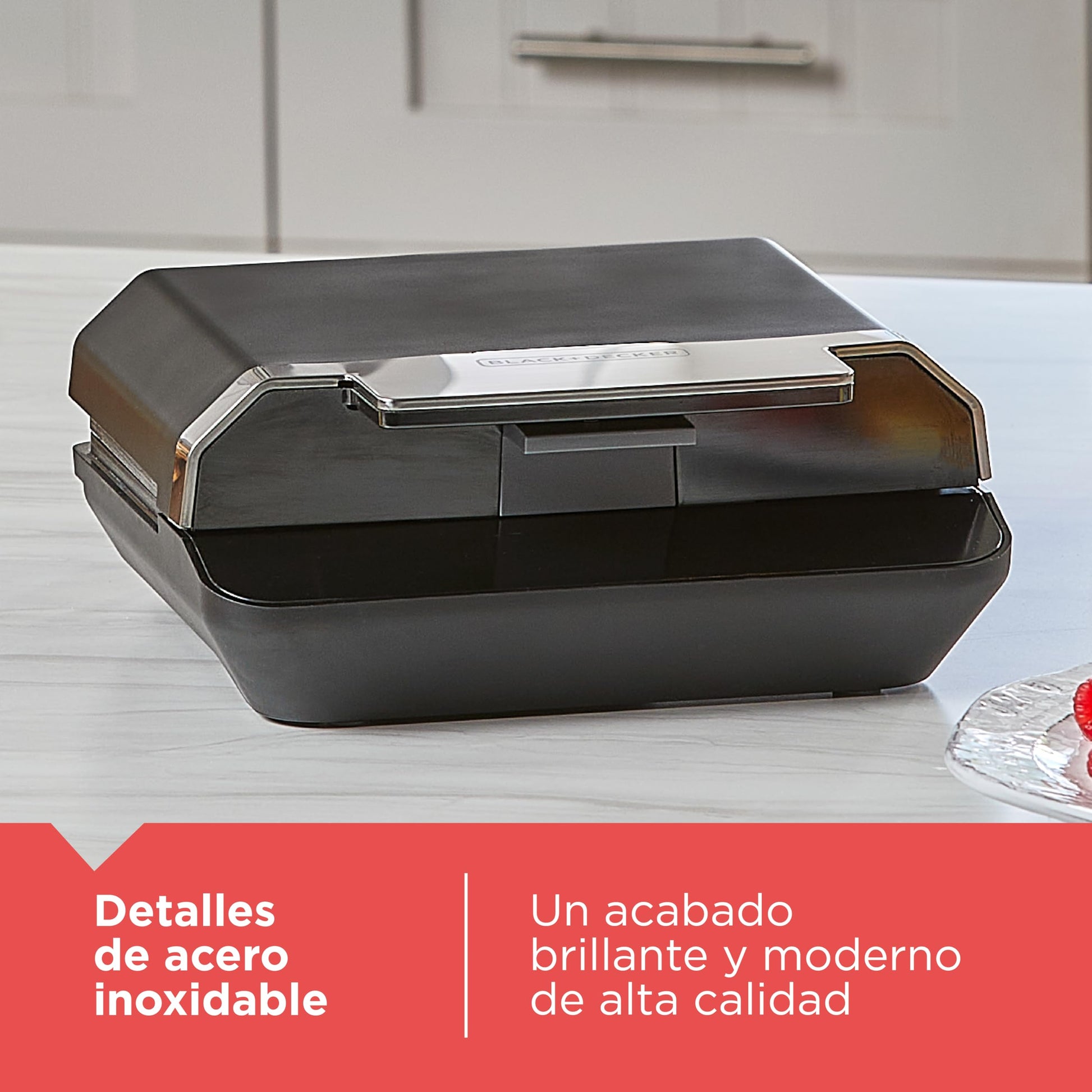 BLACK+DECKER Sandwichera con Placas Antiadherentes Duraderas, SM602F-1BDLA