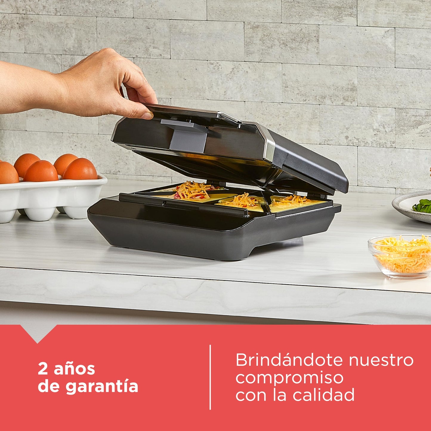 BLACK+DECKER Sandwichera con Placas Antiadherentes Duraderas, SM602F-1BDLA