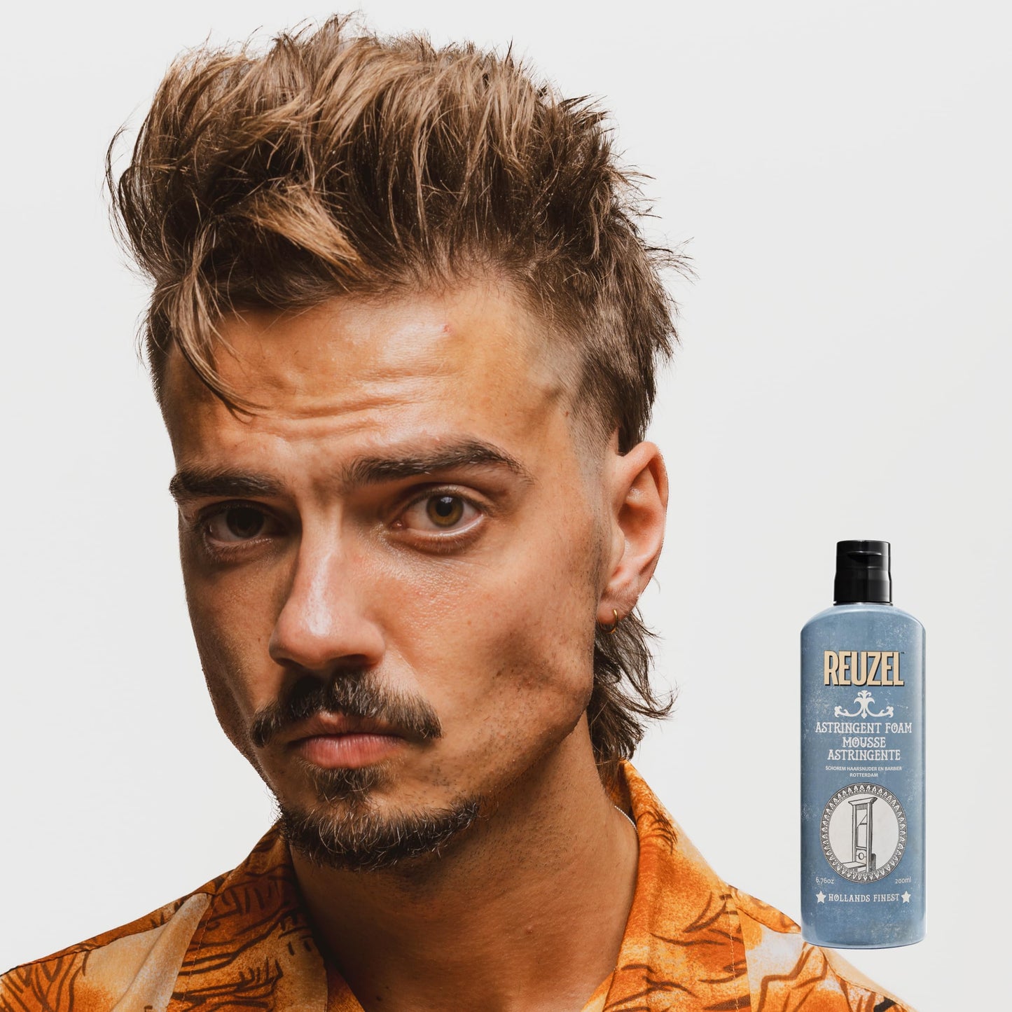 Reuzel Espuma astringente - Suaviza y tonifica - Remueve suciedad y grasa - Refresca la piel y cierra los poros - Mantiene la piel limpia y balanceada - Fórmula vegana, no reseca - 200 ml limpiador