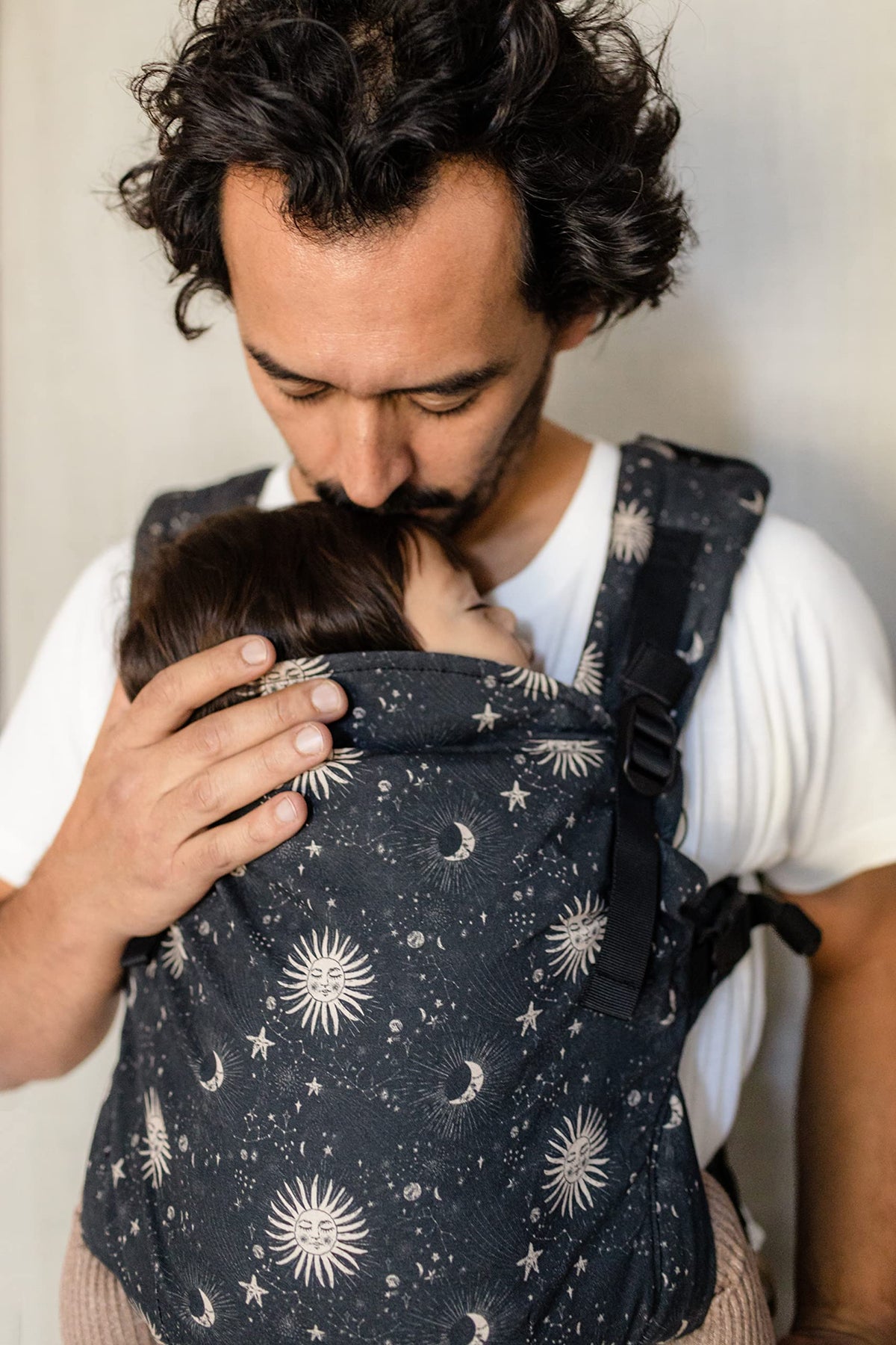 Boba X Portabebés ajustable para recién nacidos a niños pequeños, portabebé frontal convertible 2 en 1 y mochila de 7 a 45 libras, portabebés ergonómico con correas cruzables (Cosmos)