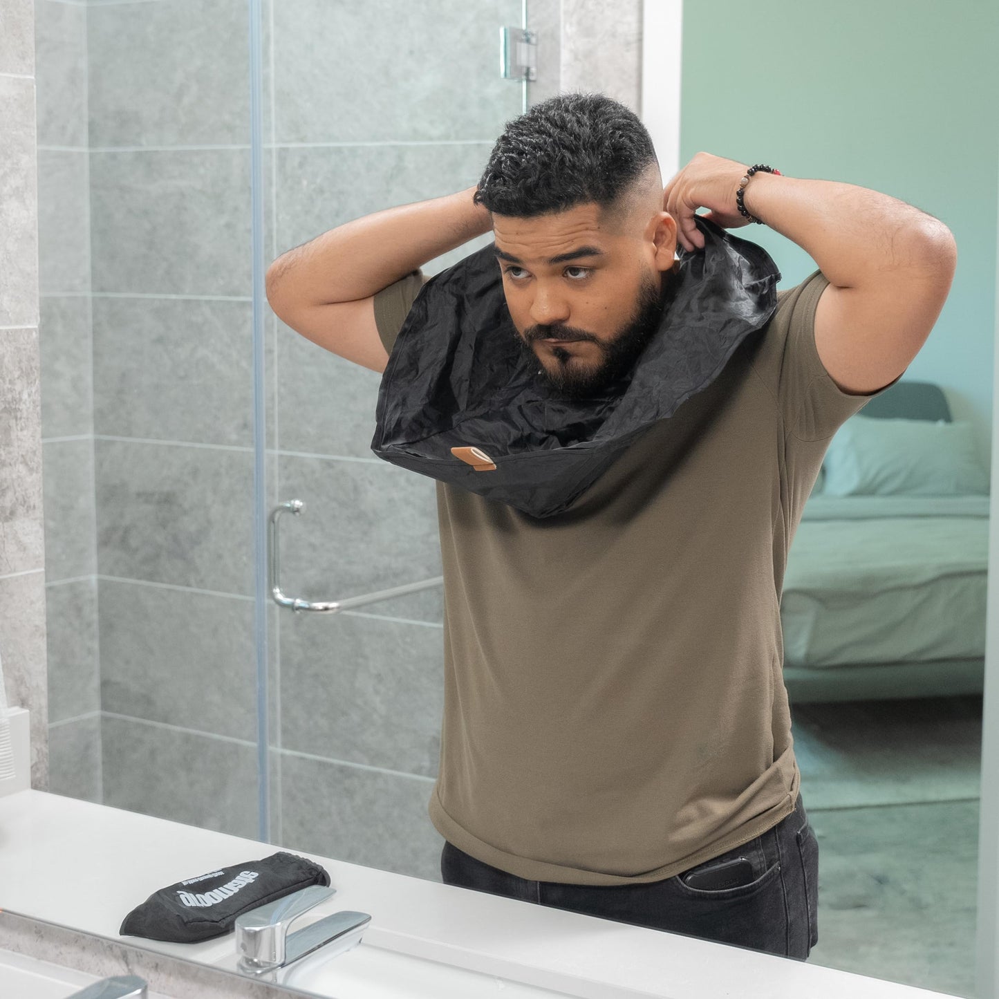 GROOMATE Delantal portátil para barba, Negro -, Talla única