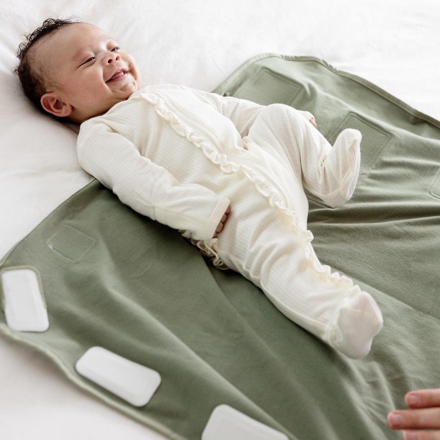 The Ollie Swaddle - Swaddle para dormir para bebés, tela transpirable que absorbe la humedad para evitar el sobrecalentamiento, ajuste ajustable (oliva, talla única)