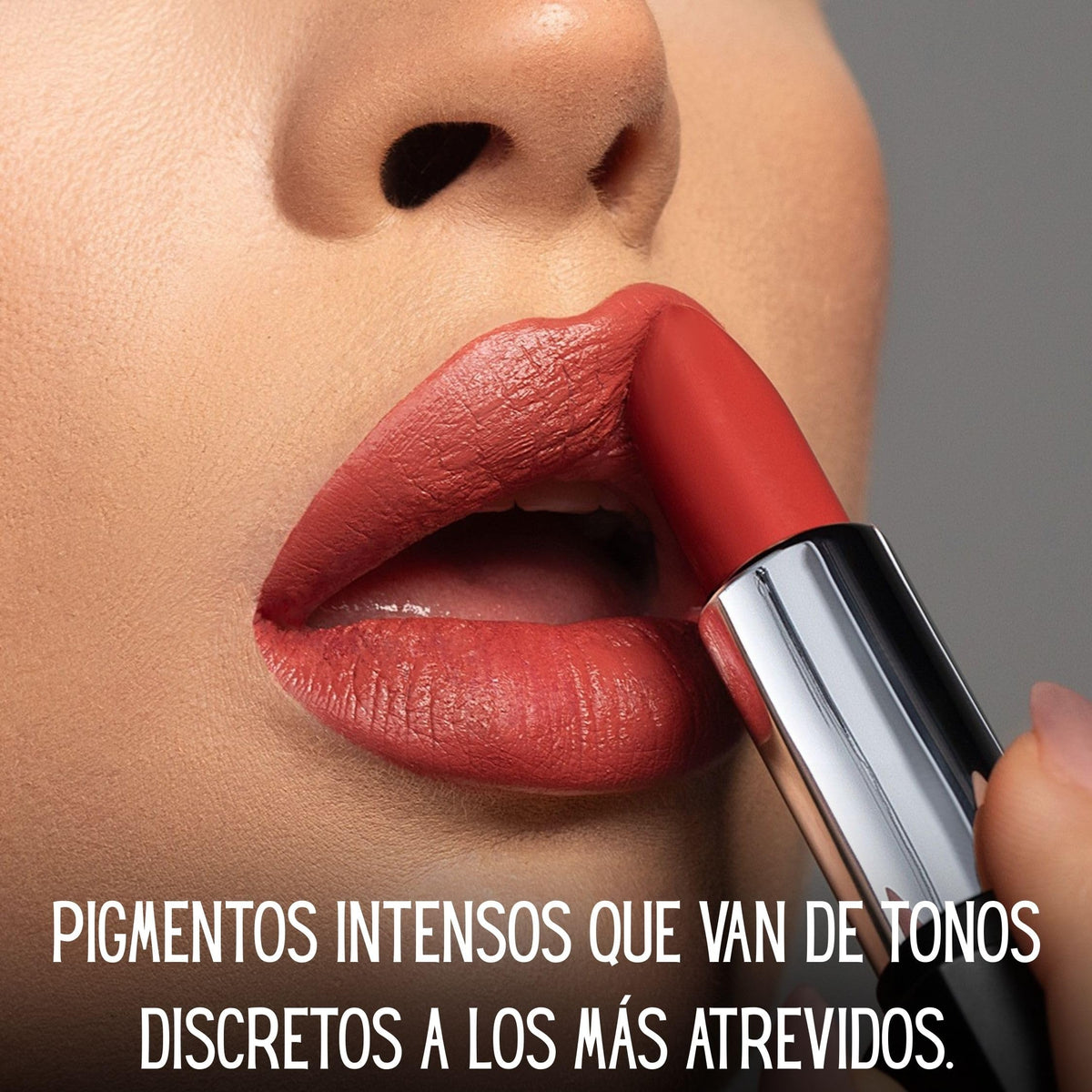 GOC, Labial mate, Lipstick High Adiction, Textura Suave, Larga duración, Color Ultra, GL502