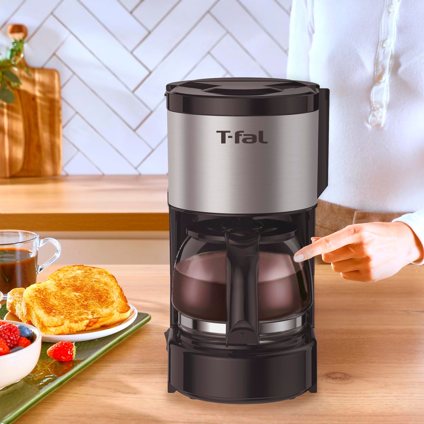 Cafetera T-fal Heliora Inoxidable con Sistema Antigoteo para 6 Tazas