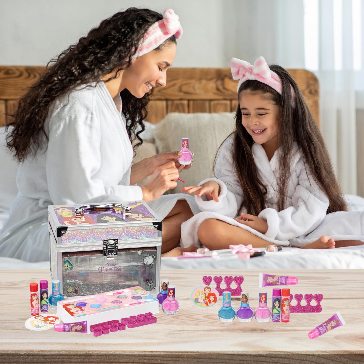 Disney Princess Set de Maquillaje para Niñas Gloss y Esmalte con Maletín de Belleza