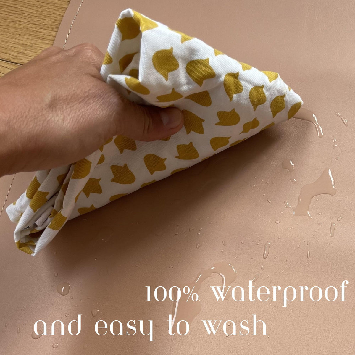 Uniklook Cambiador Portátil de Cuero para Bebé - Tapete Cambiador de Bebé de Cuero Sintético - Cambiador de Pañales de Viaje para Bebé - Tapete para Manualidades - Impermeable 16"x30"