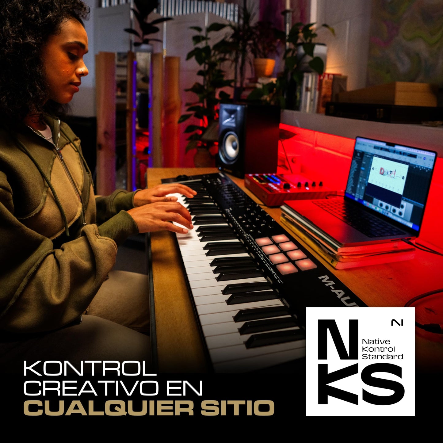 M-Audio Oxygen 49 V - Teclado controlador MIDI USB de 49 teclas con Beat Pads, modos Smart Chord y Scale, arpegiador y suite de software incluidos
