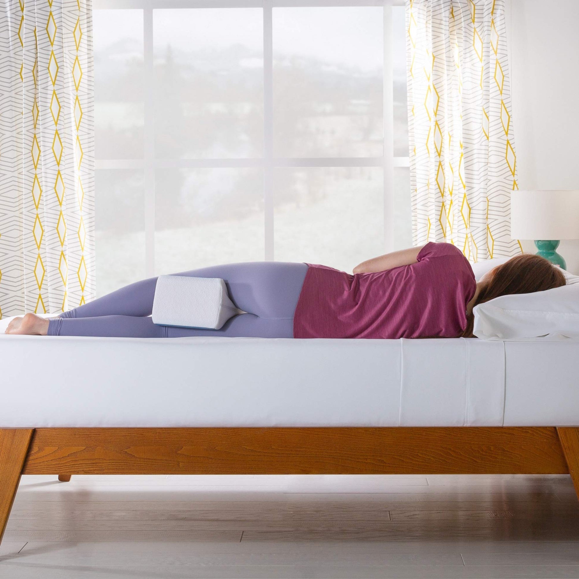 Linenspa - Almohada Ortopédica para Rodillas y Piernas de Memory Foam - Alivia Dolores y Mejora el Descanso