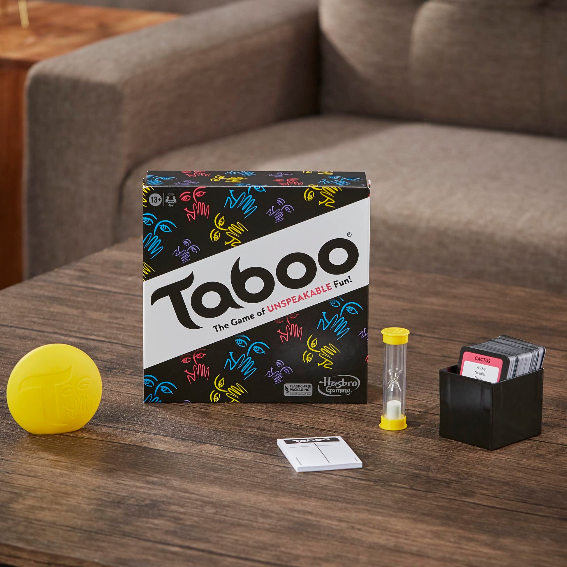 Hasbro Juego clásico Tabú para Juegos, Juego de adivinar Palabras para Adultos y Adolescentes, Juego de Mesa para más de 4 Jugadores a Partir de 13 años