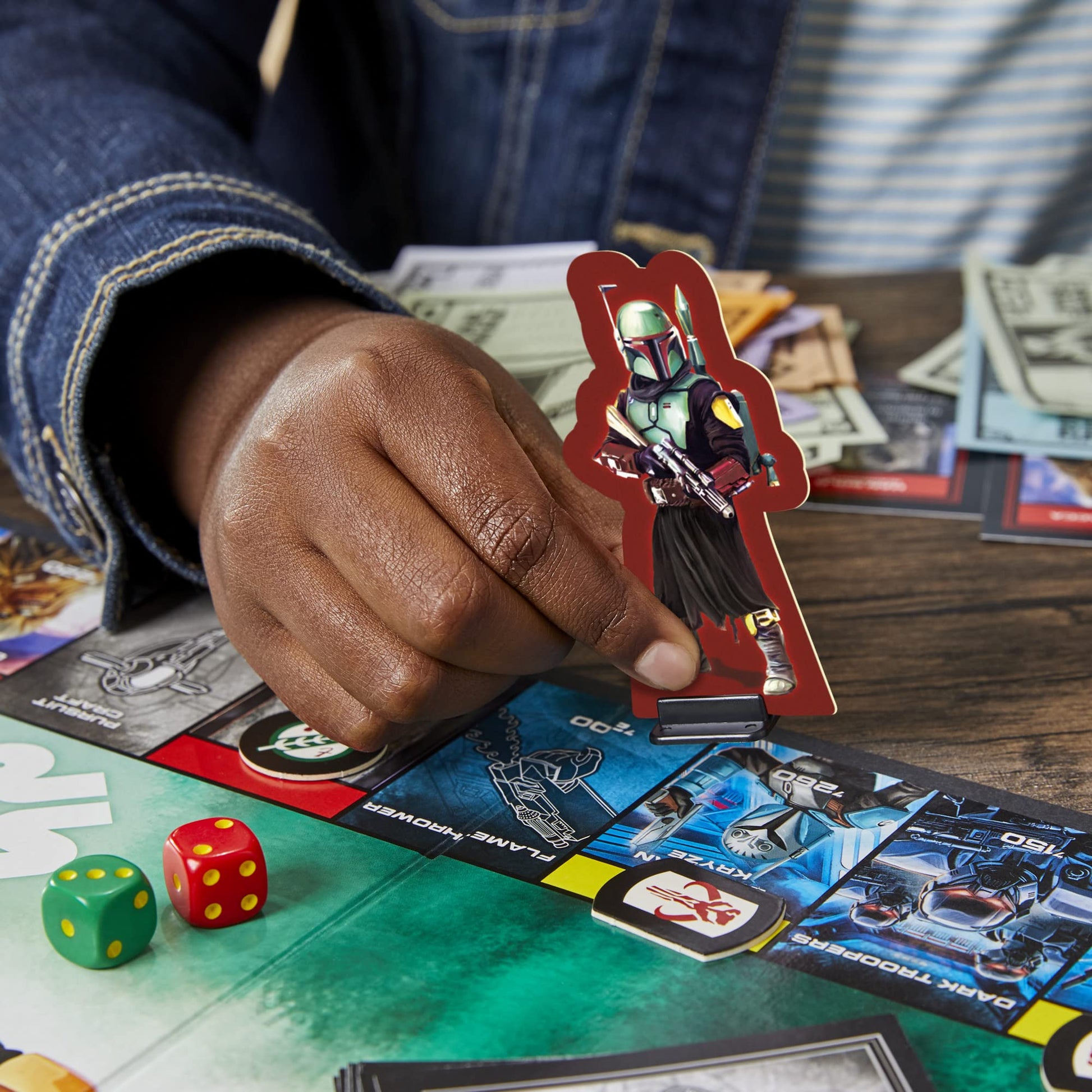 Hasbro Gaming Monopoly: Star Wars Boba Fett Edition Juego de Mesa para 4 Jugadores, a Partir de 8 años