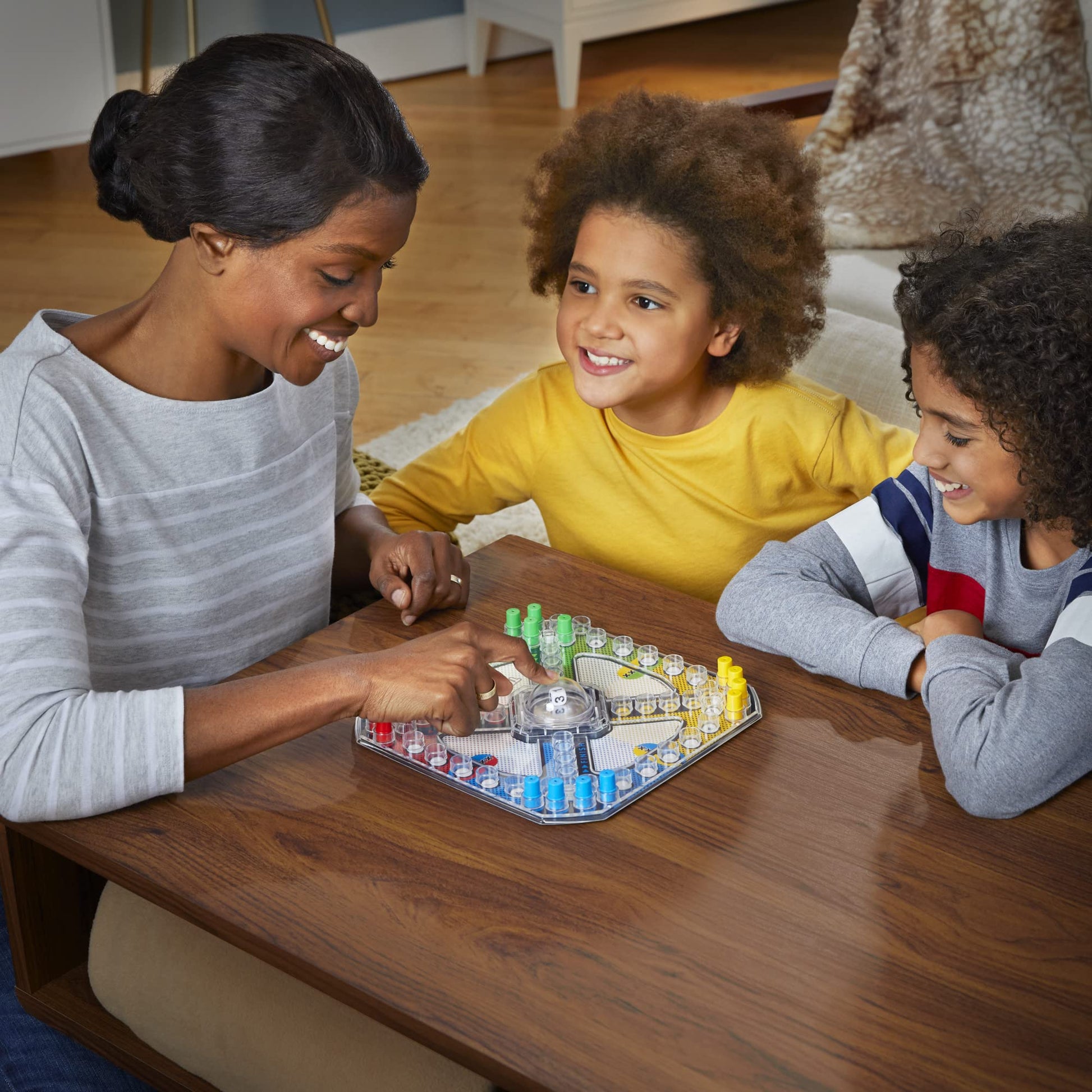 Hasbro Gaming Juego de Mesa de Problemas para niños de 5 a Partir de 2 a 4 Jugadores