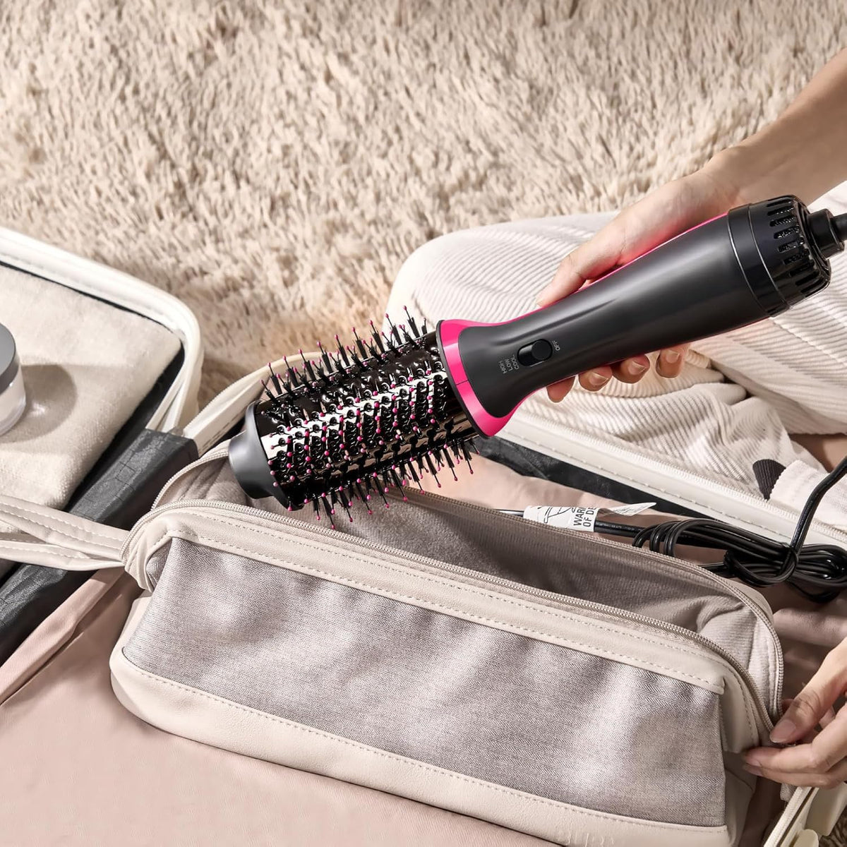 Cepillo Secador de Pelo Plus 2.0 Doble Voltaje Enchufe Europeo Un Solo Paso y Volumizador para Viajes Europeos