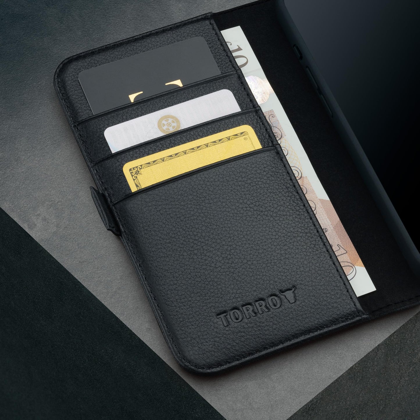 TORRO Funda Compatible con iPhone 16 Pro MAX - Funda Tipo Cartera de Cuero Premium con Soporte y Ranuras para Tarjetas - Negro