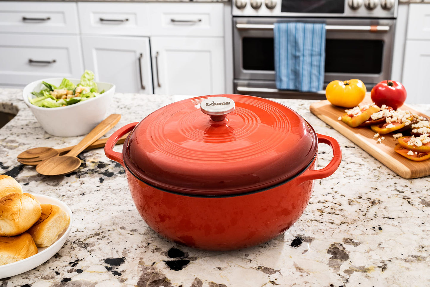 Lodge - Horno holandés de hierro fundido esmaltado de 7.5 cuartos con tapa, asas dobles, apto para horno hasta 500 °F o en estufa, uso para marinar, cocinar, hornear, refrigerar y servir - Amapola