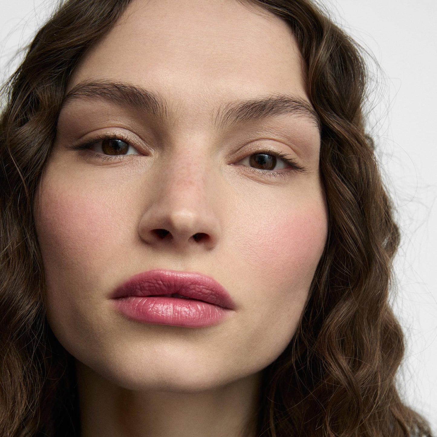 Inglot Lip Volume Tinted Lip Balm Sunlit Pink 122