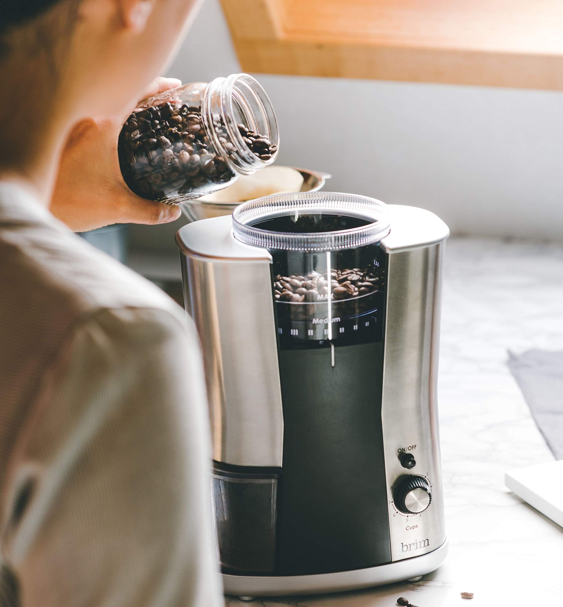 BRIM - Molinillo cónico de rebabas, molienda uniformemente frijoles para 1 a 17 tazas de café, cuenta con un recipiente de grano extraíble, 17 ajustes precisos de tamaño de molienda y conveniente